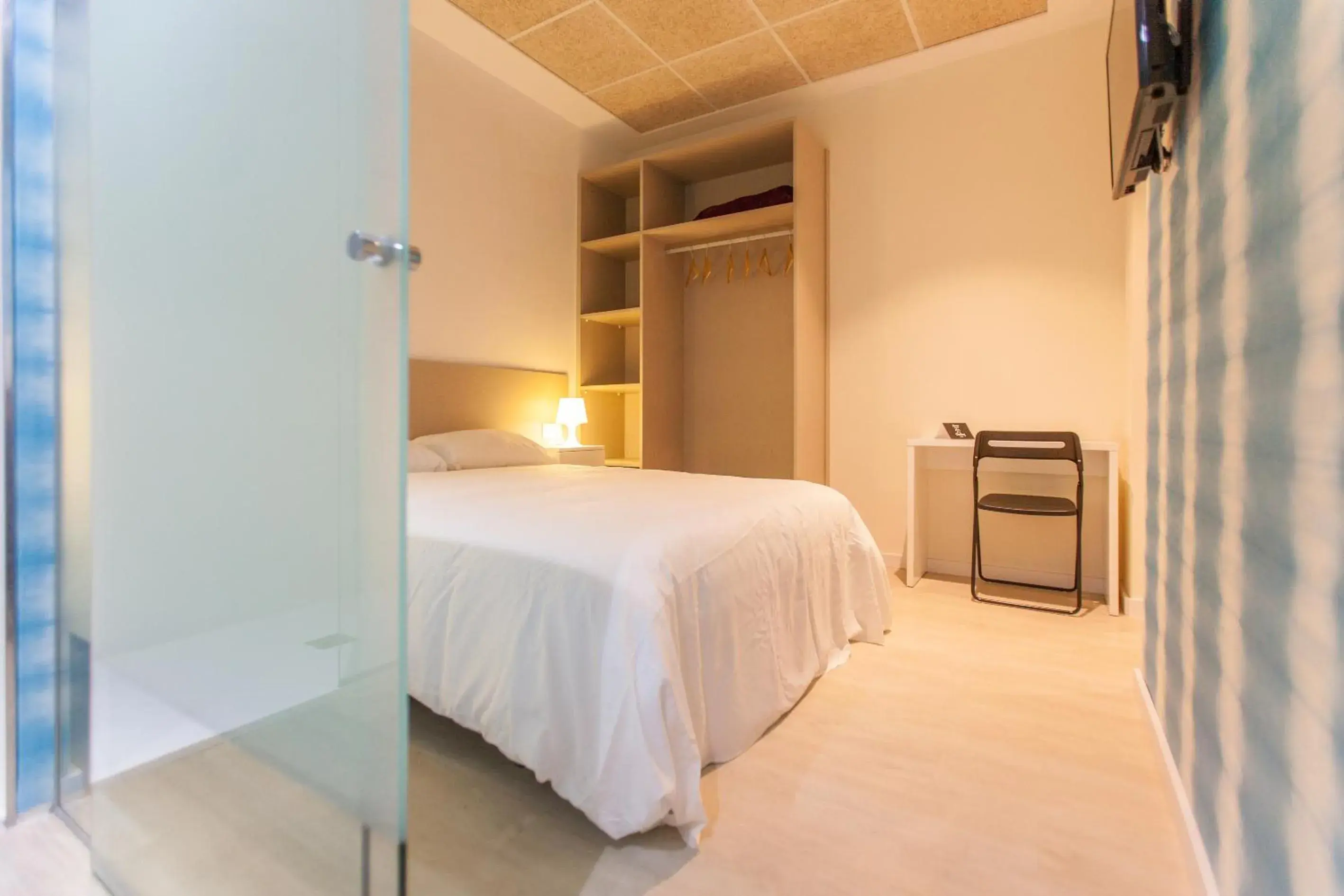 Double Standard Interior Room in Host & Home Double Standard Interior Room in Host & Home