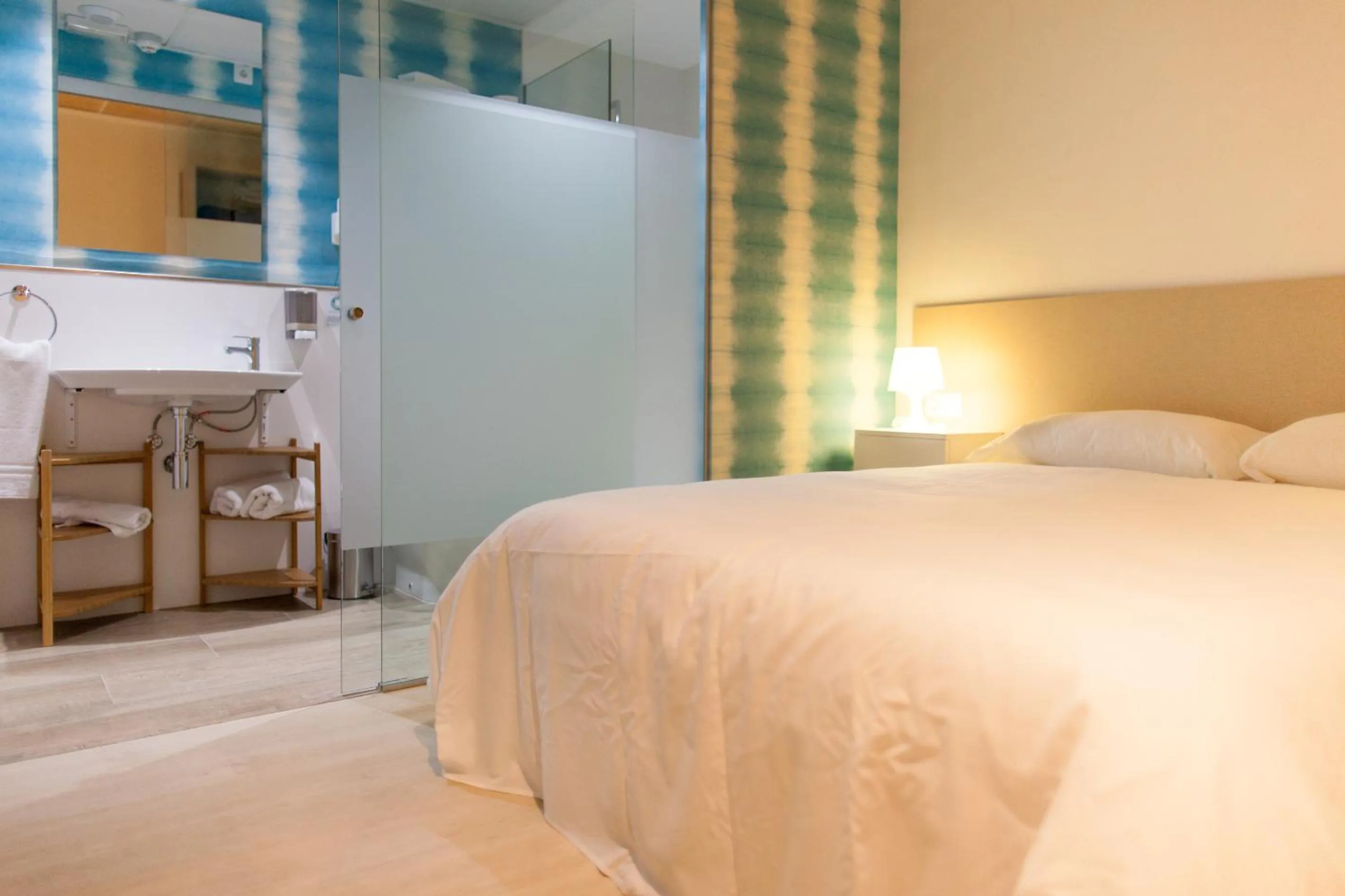 Photo of the whole room, Bed in Host & Home