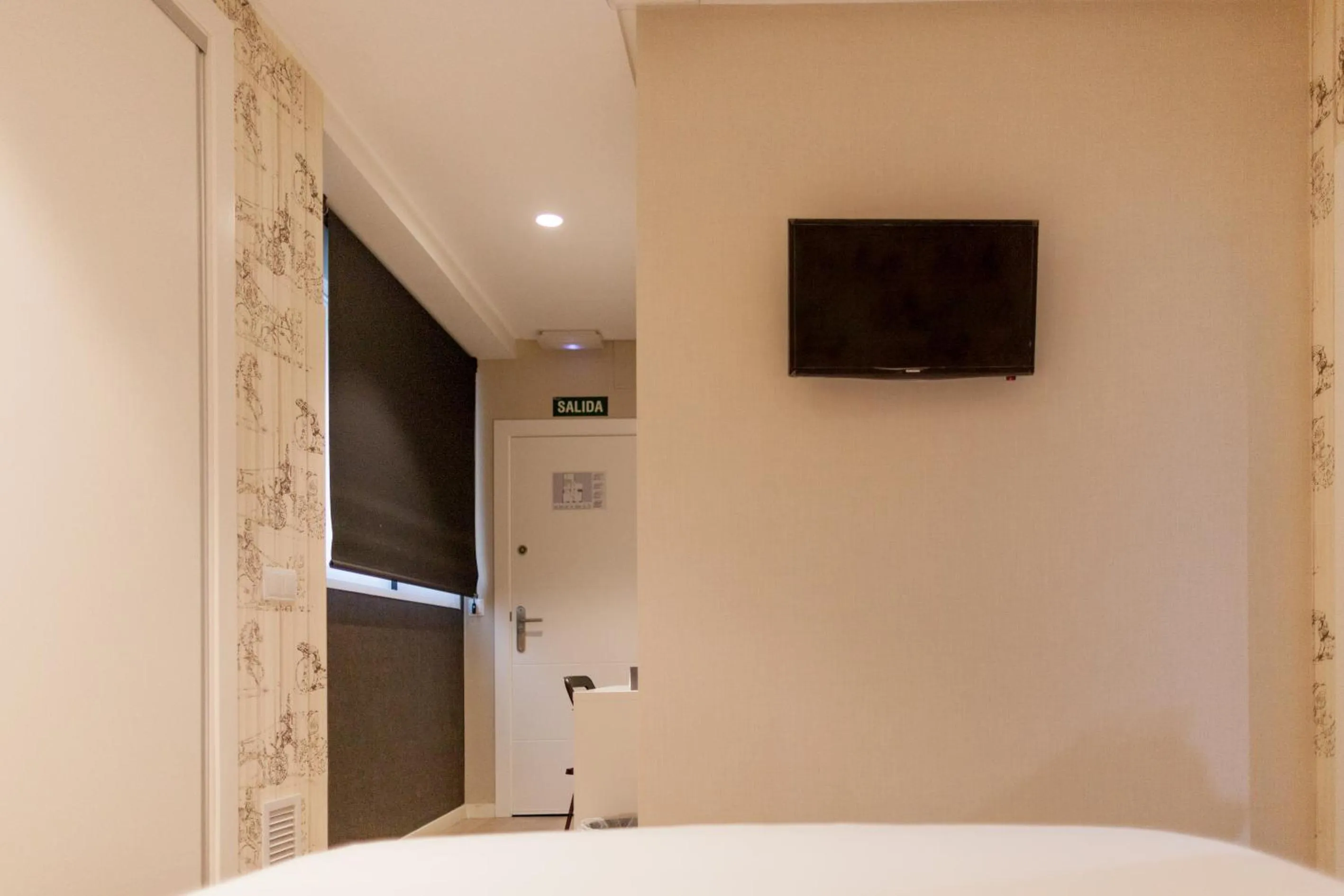 Other, Bed in Host & Home