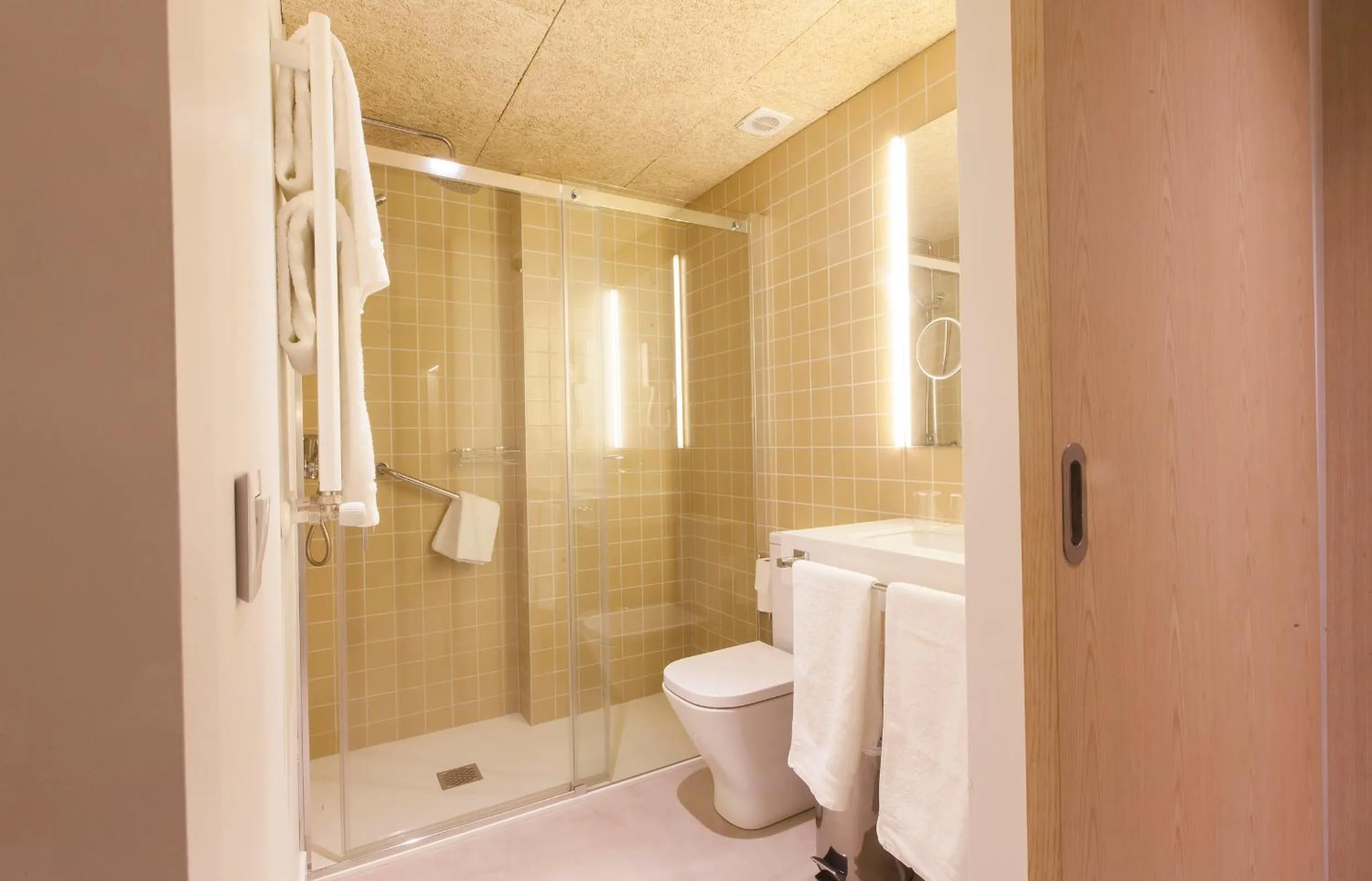 Bathroom in Hotel A Pamplona