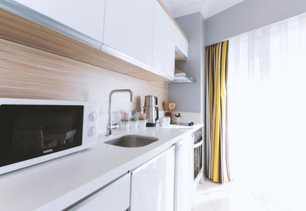 Kitchen or kitchenette in Serenity Suites Istanbul Airport