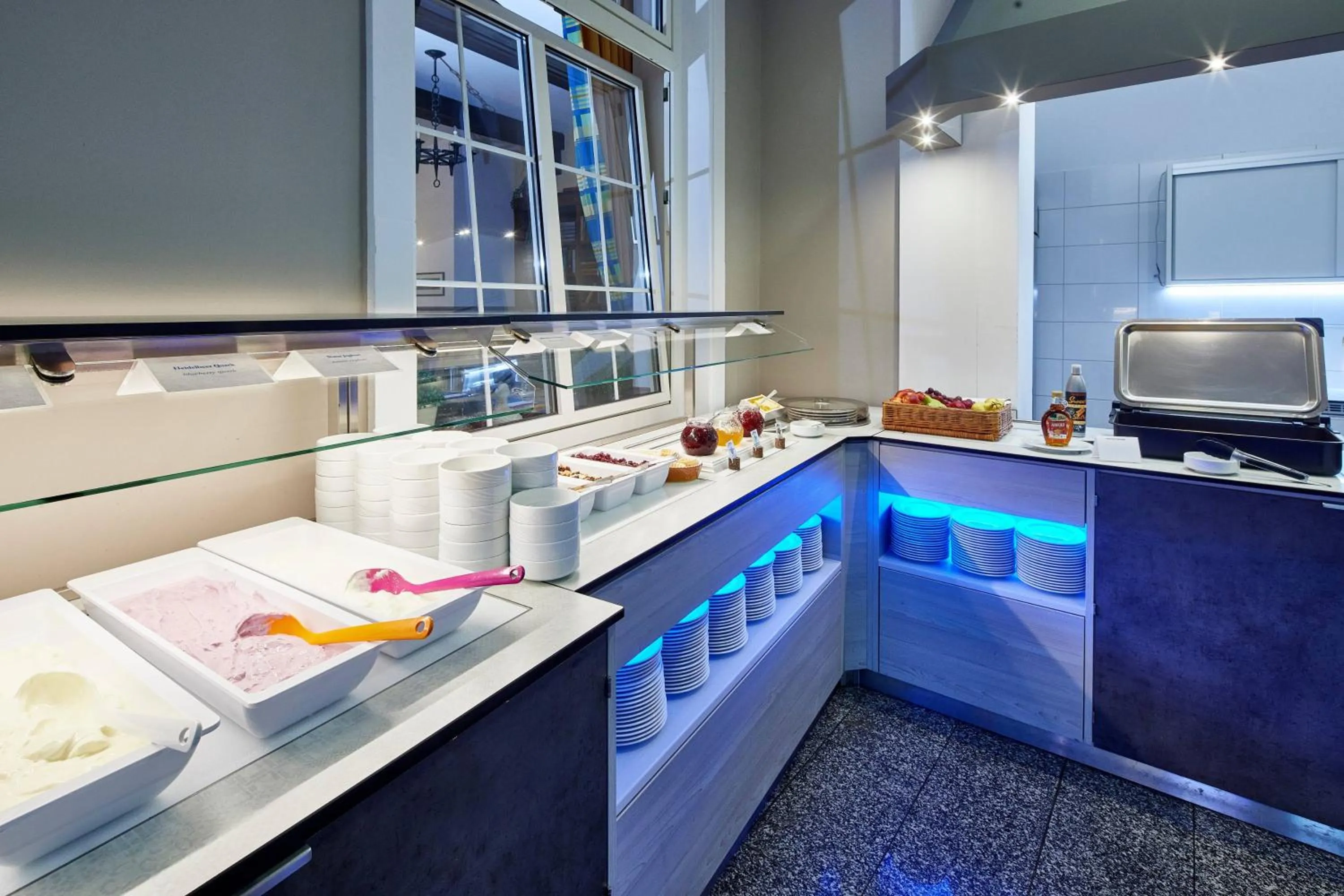 Buffet breakfast in Hotel Wiehberg