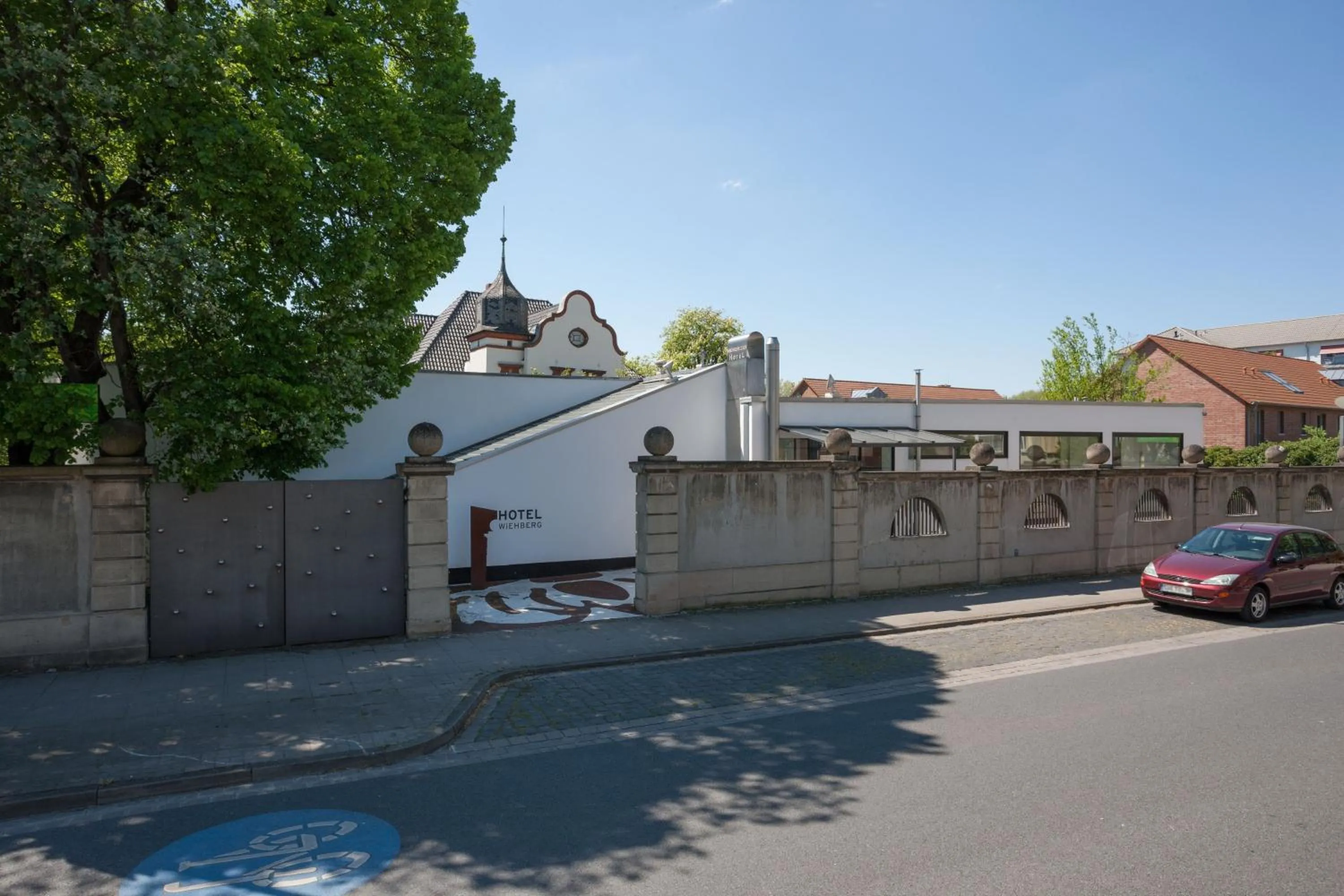 Facade/entrance in Hotel Wiehberg