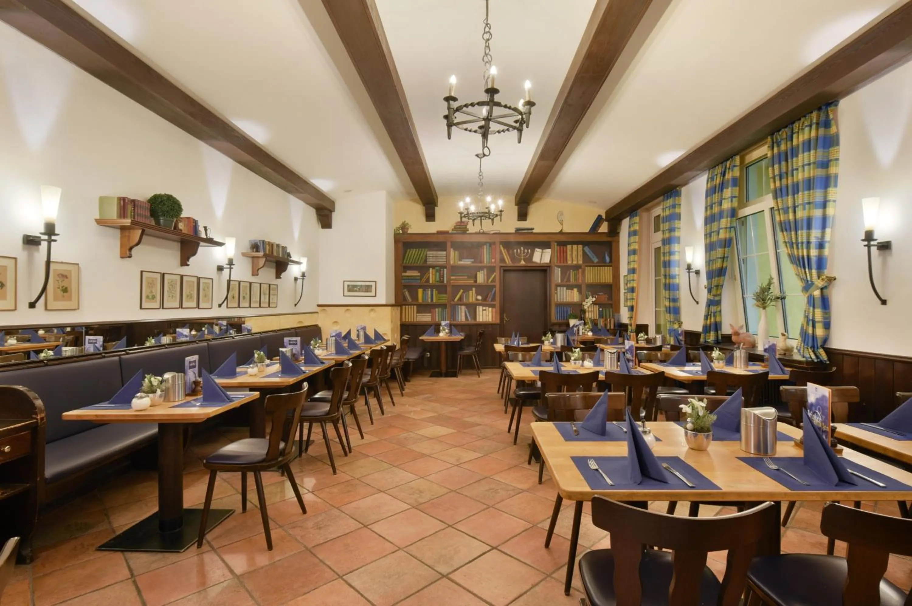 Restaurant/places to eat in Hotel Wiehberg