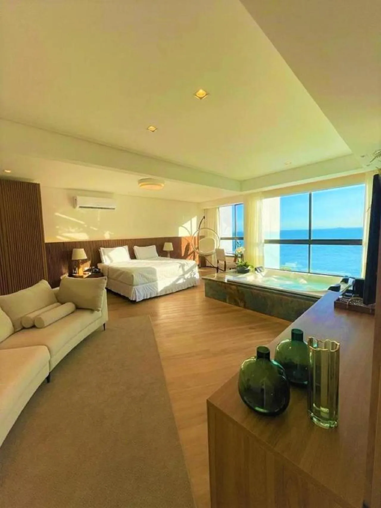 Living room, Bed in Hotel Espadarte