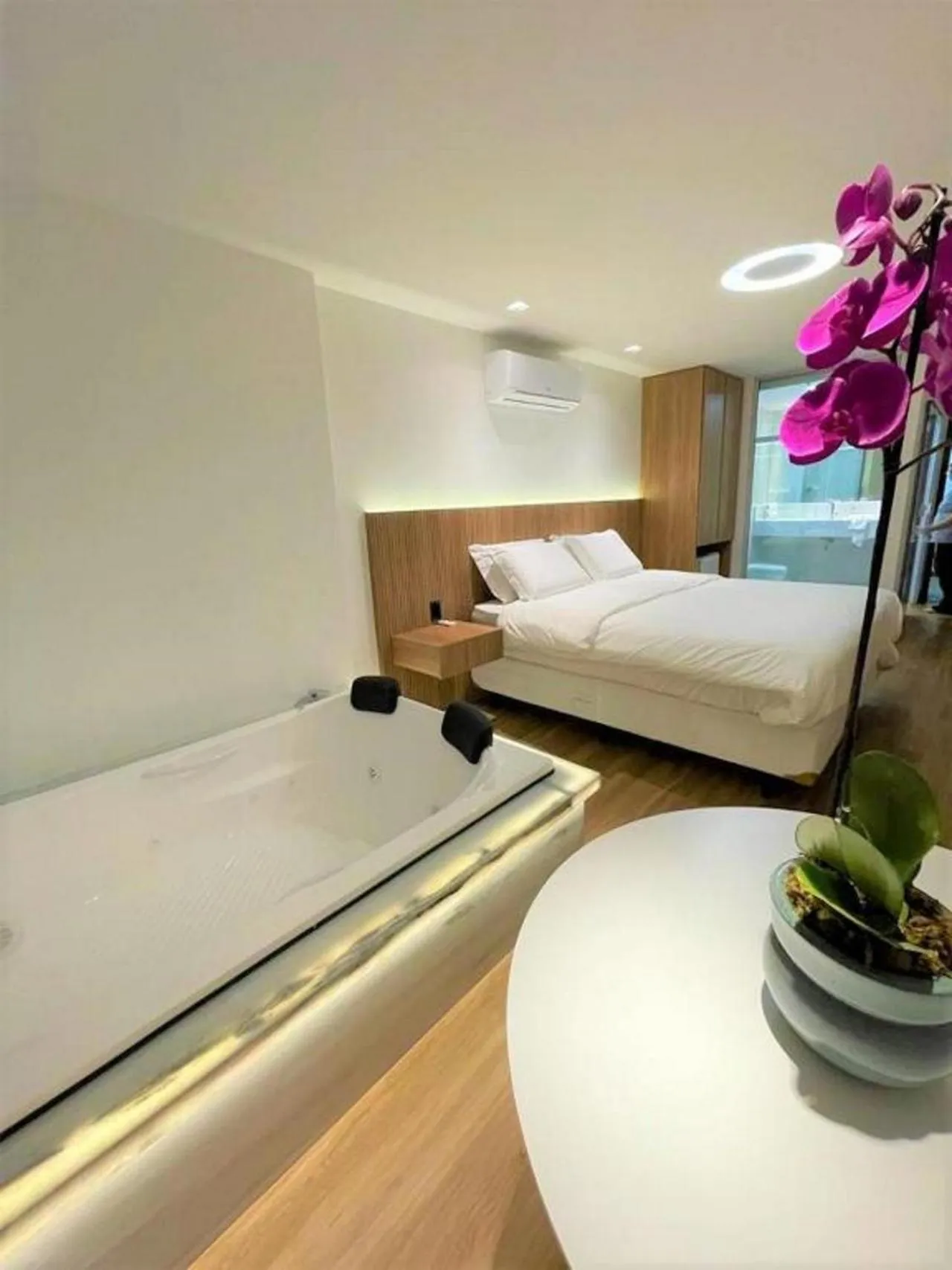 Hot Tub, Bed in Hotel Espadarte