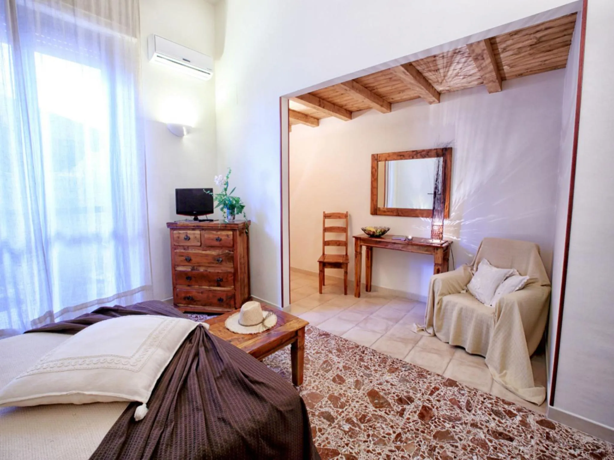 Bed in Kalinikta B&B