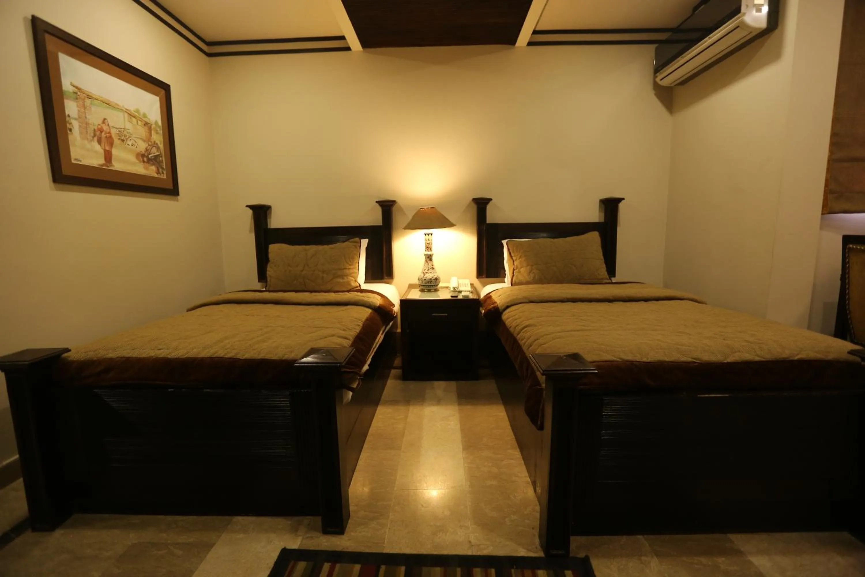 Bedroom, Bed in City Centre Suites