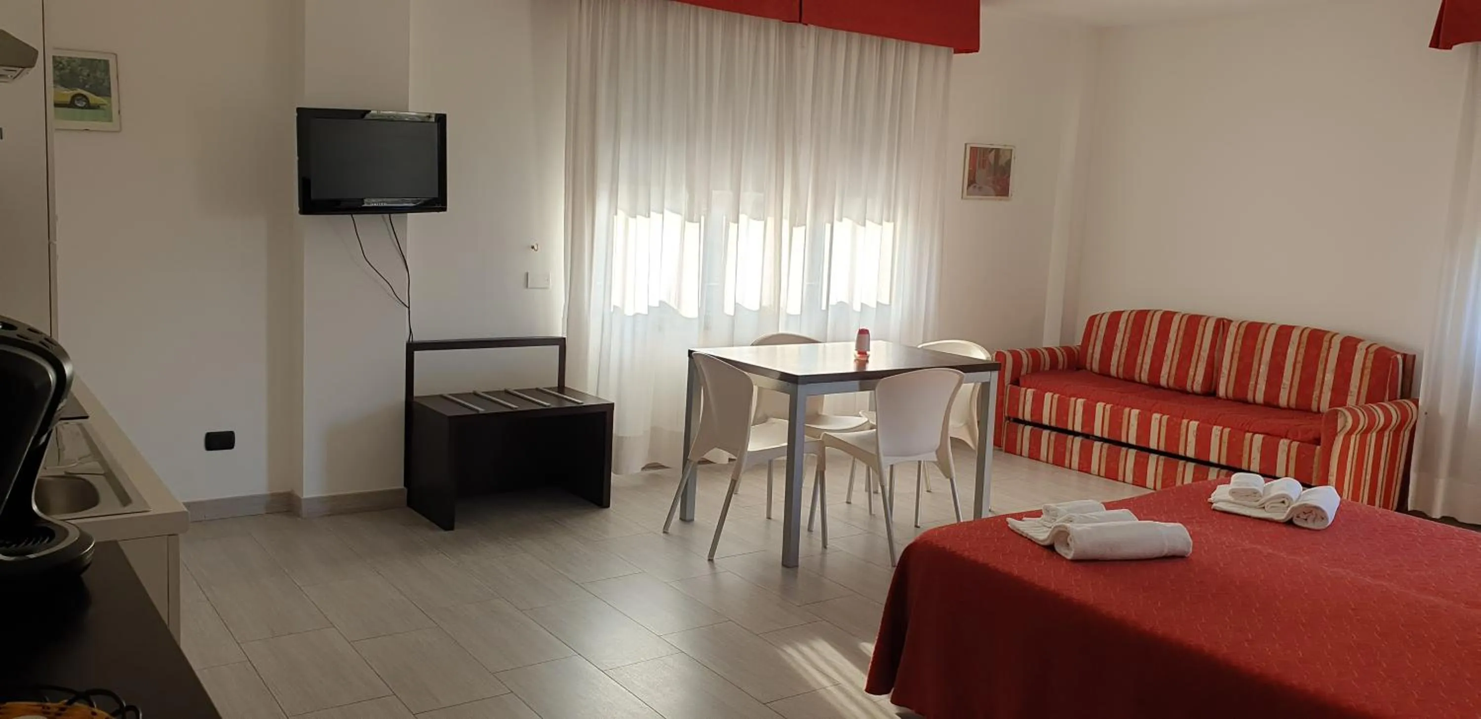 Photo of the whole room in Residence San Prospero