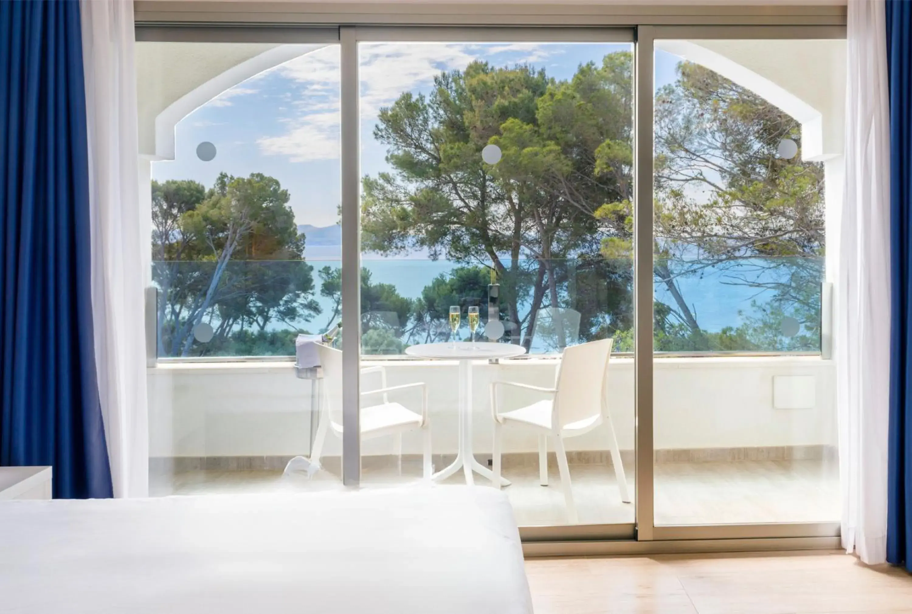 One-Bedroom Apartment with Sea View in Alcanada Golf Hotel One-Bedroom Apartment with Sea View in Alcanada Golf Hotel