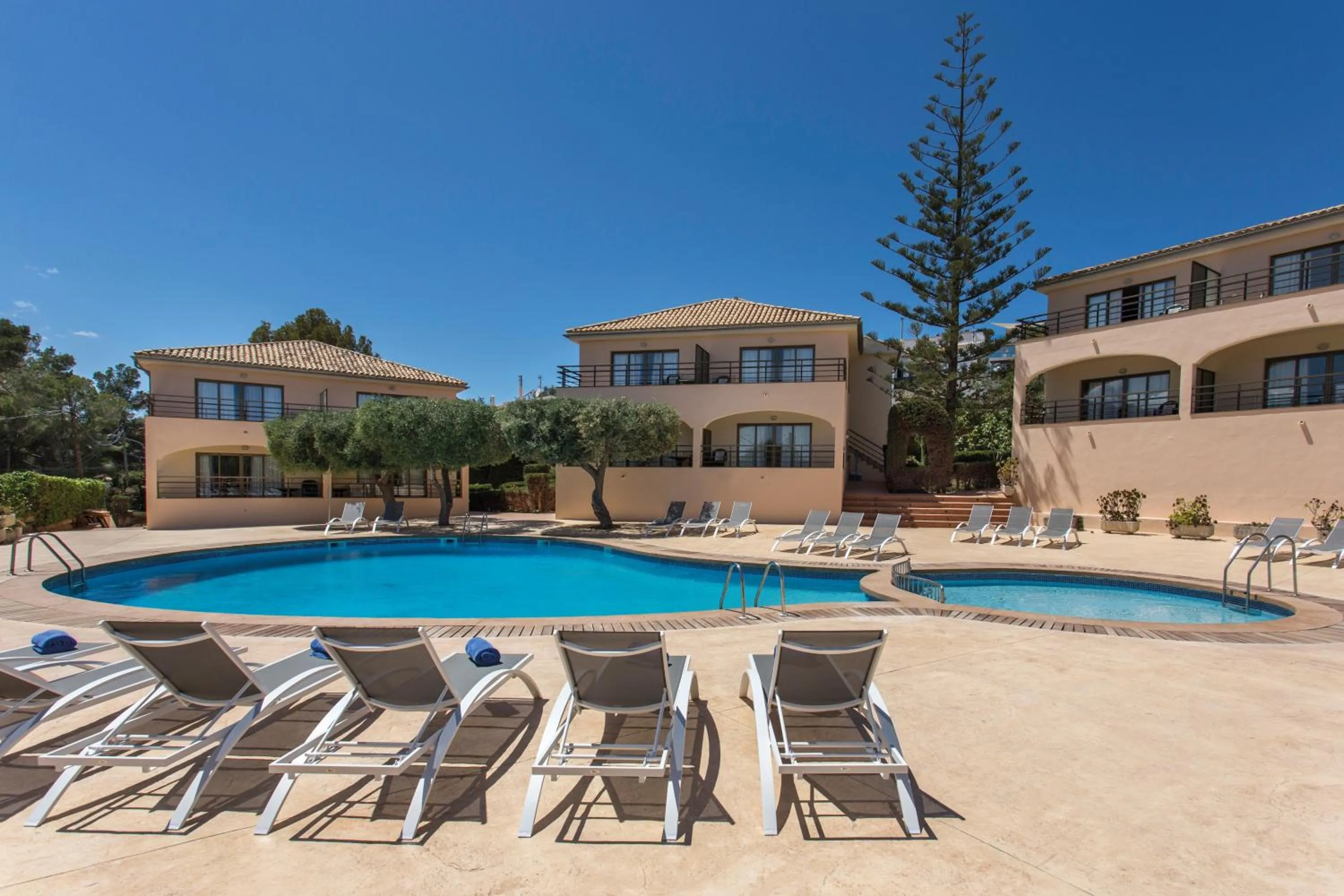 Swimming pool in Mar Hotels Alcanada