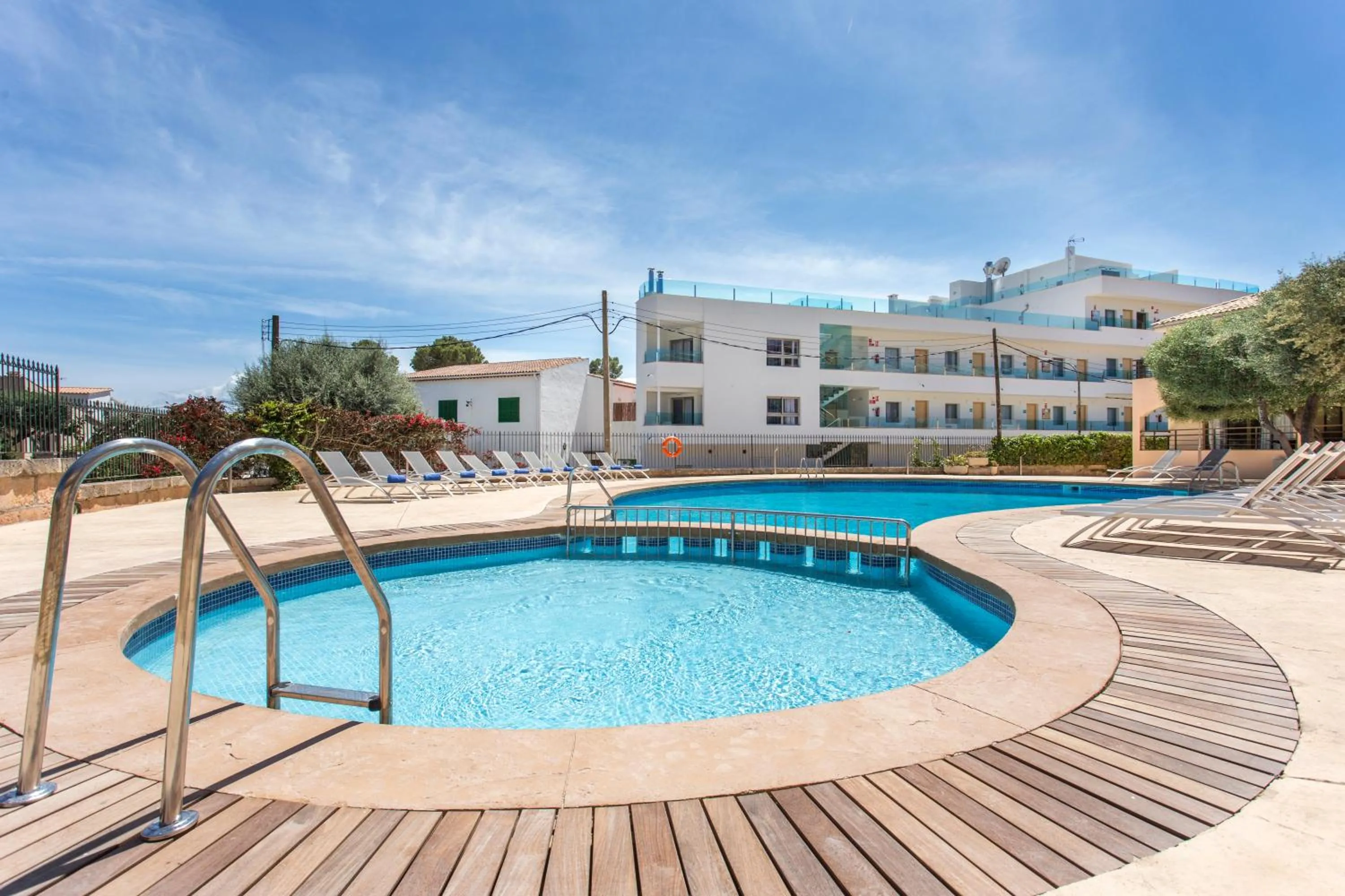 Swimming pool in Mar Hotels Alcanada