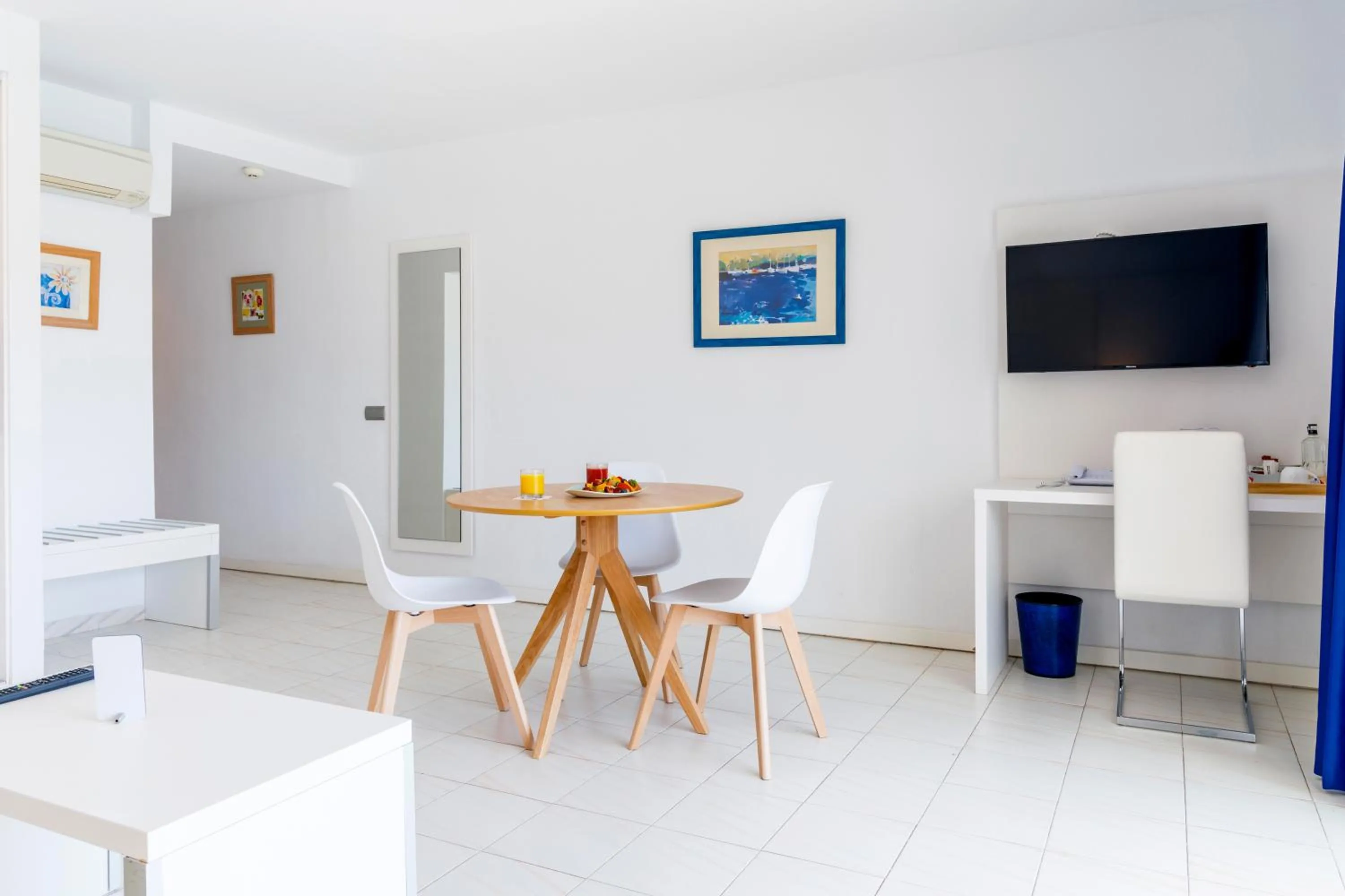 Living room in Alcanada Golf Hotel