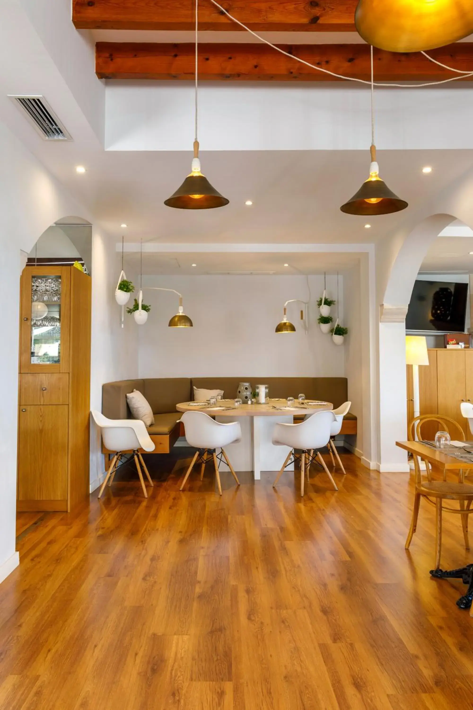 Restaurant/places to eat in Alcanada Golf Hotel Restaurant/places to eat in Alcanada Golf Hotel