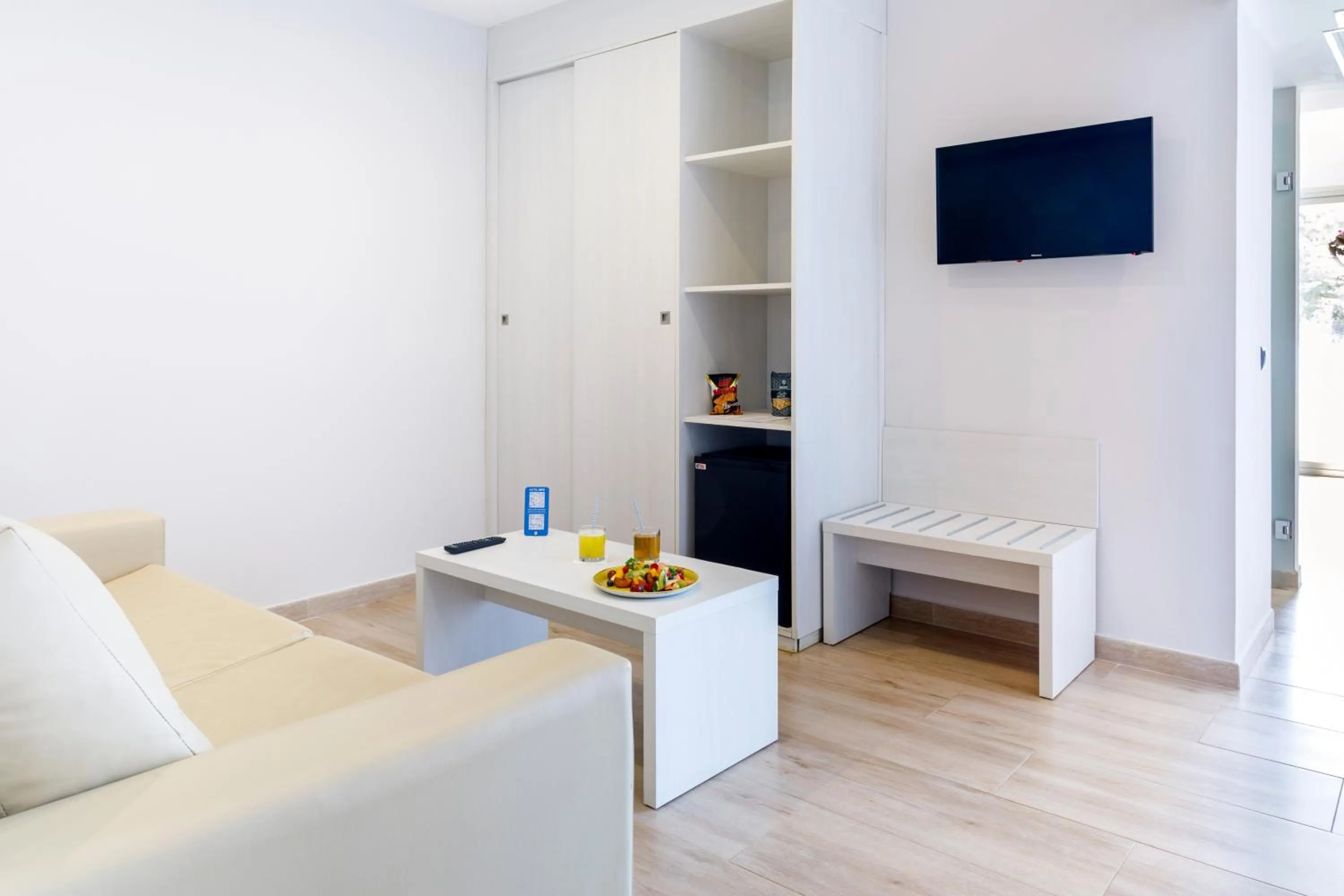 TV and multimedia in Mar Hotels Alcanada