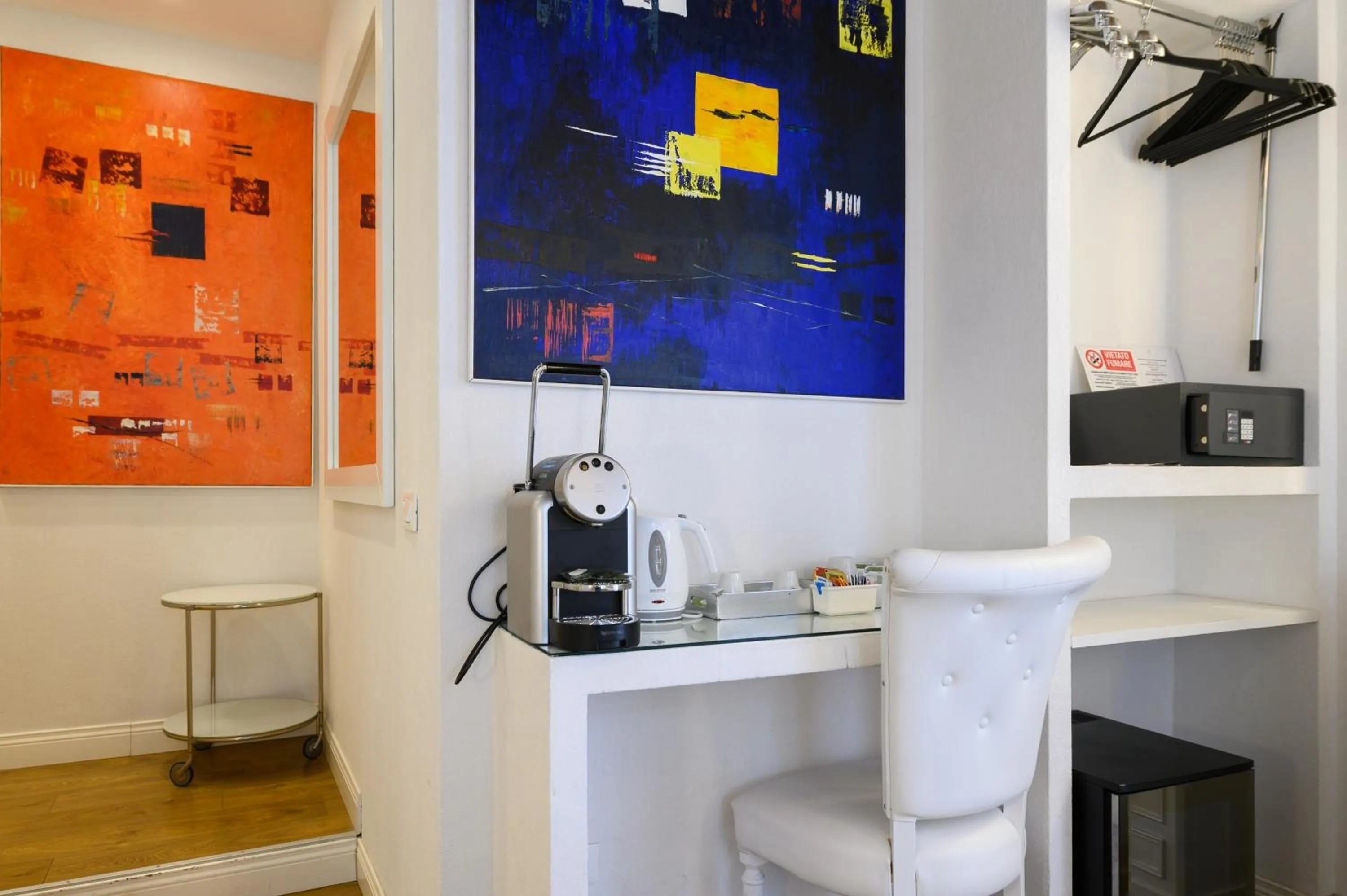 Neighbourhood in Domus Spagna Frattina