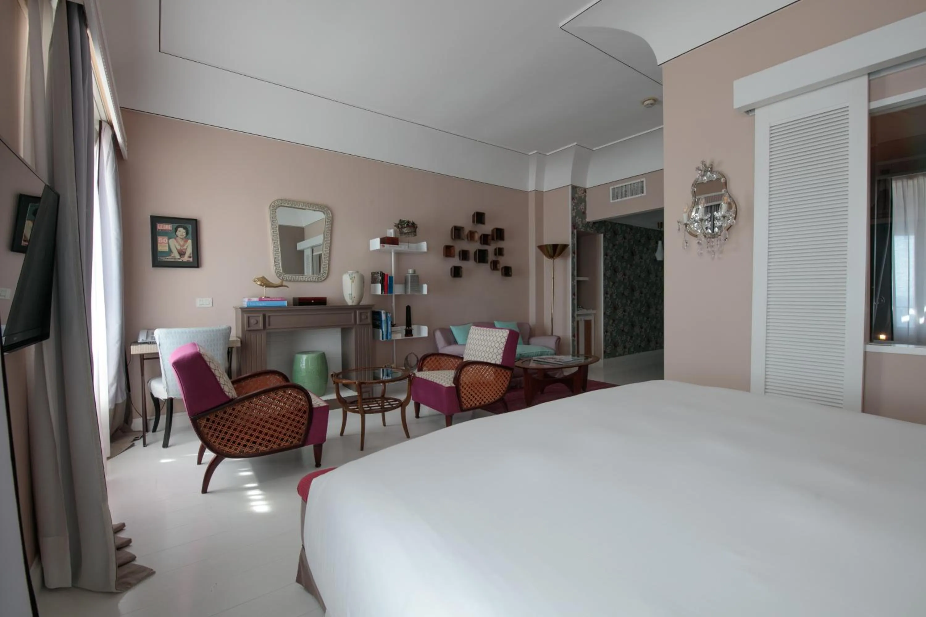 Photo of the whole room, Bed in Capri Tiberio Palace - The Leading Hotels of the World