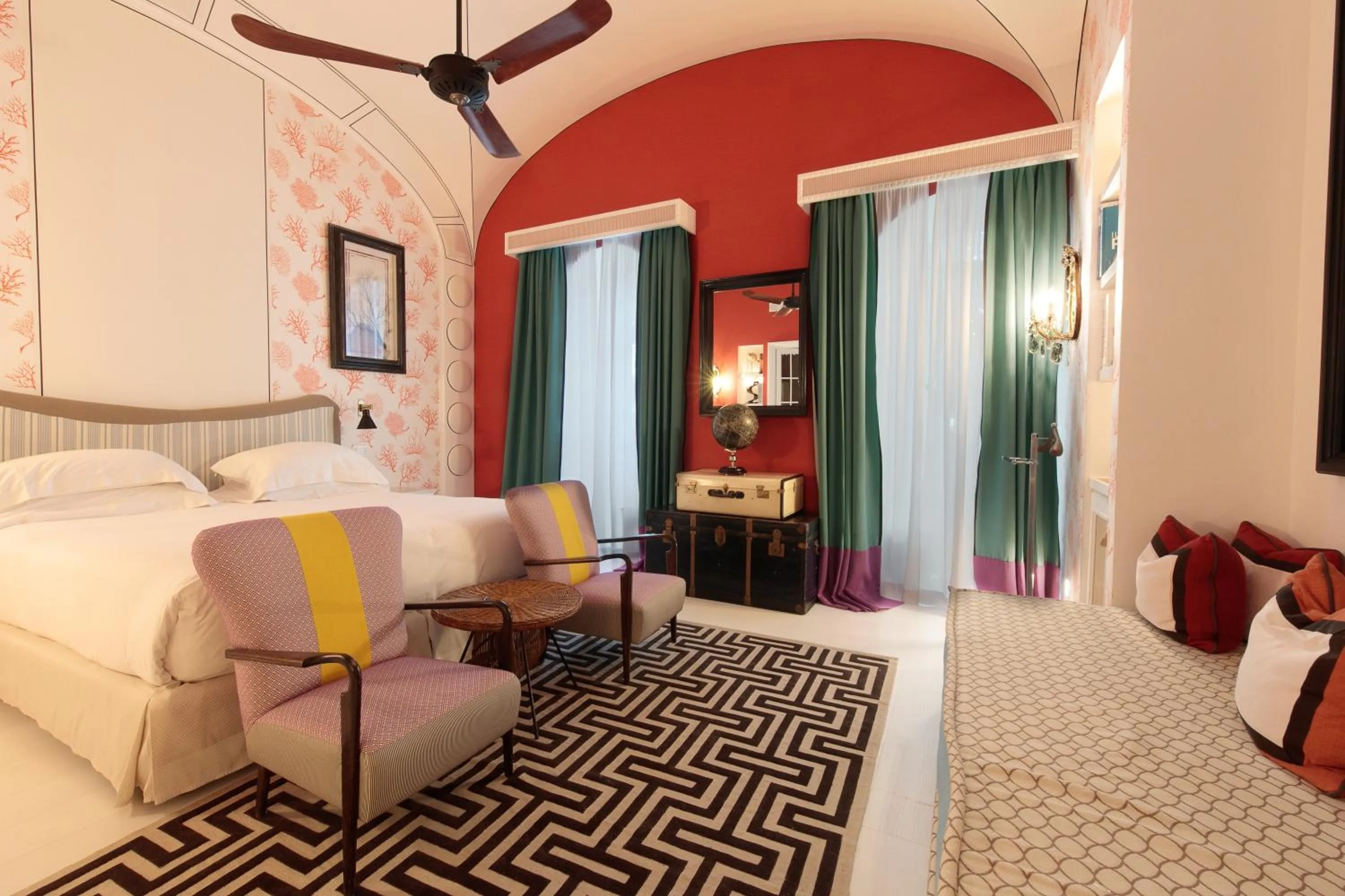 Bed in Capri Tiberio Palace - The Leading Hotels of the World