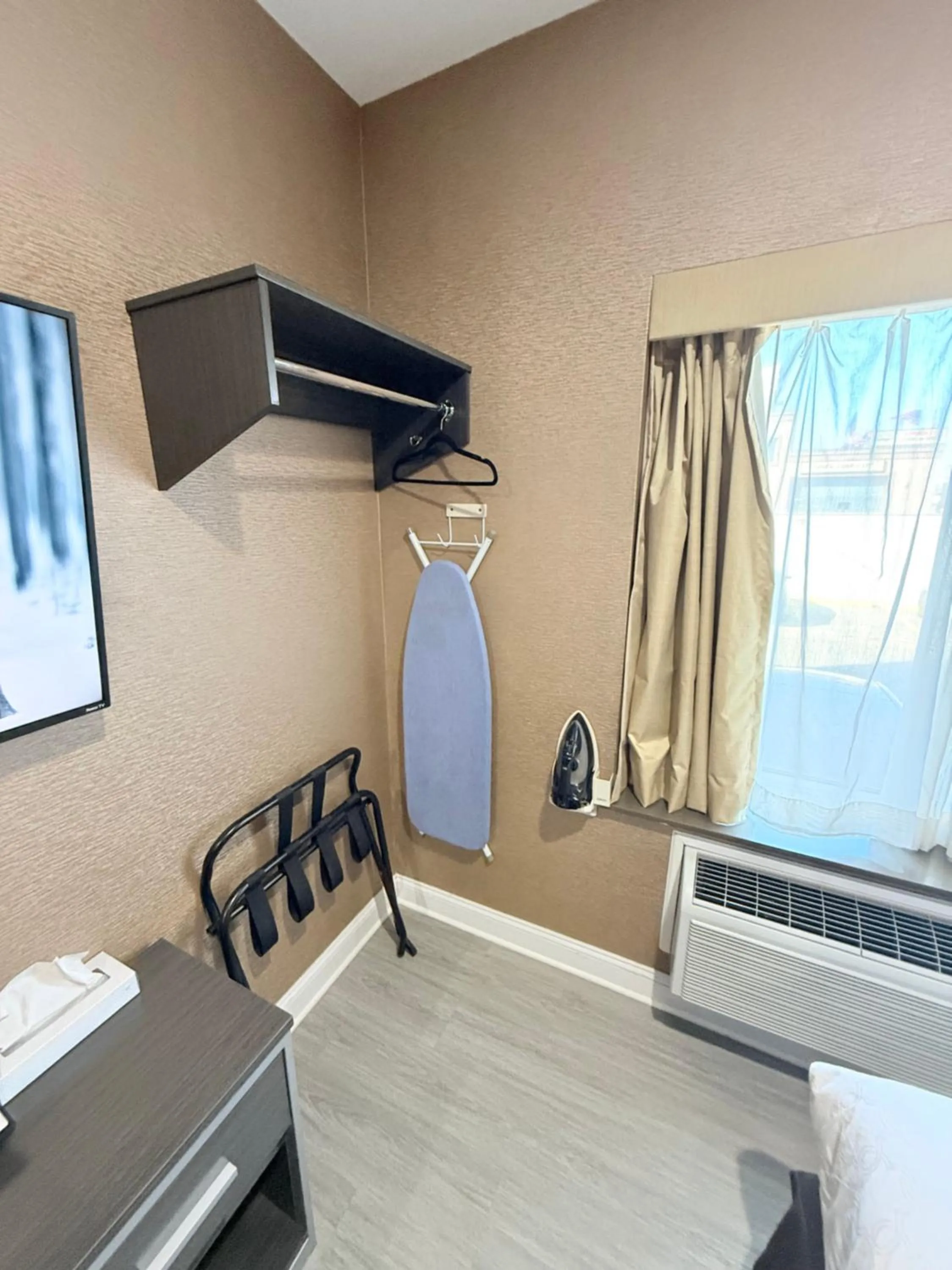 Bedroom, Bed in Grandview Hotel New York