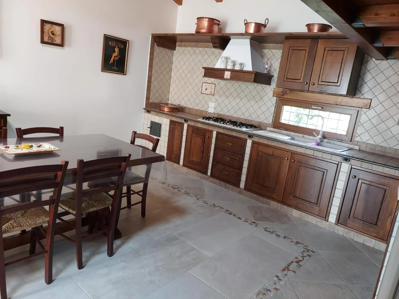 Kitchen or kitchenette in La Casa Sull'aia,AV