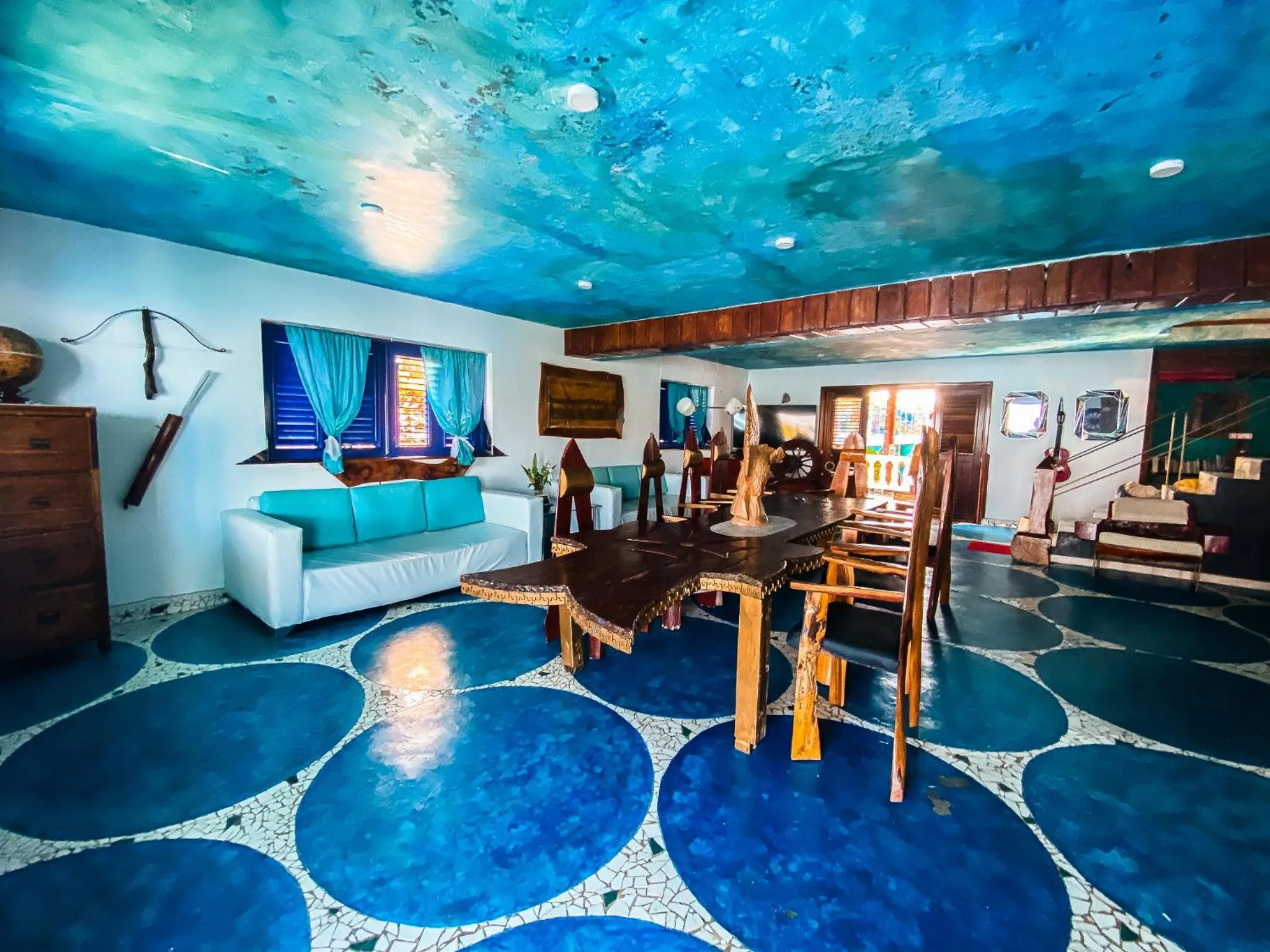 Communal lounge/ TV room in Sunset Samana