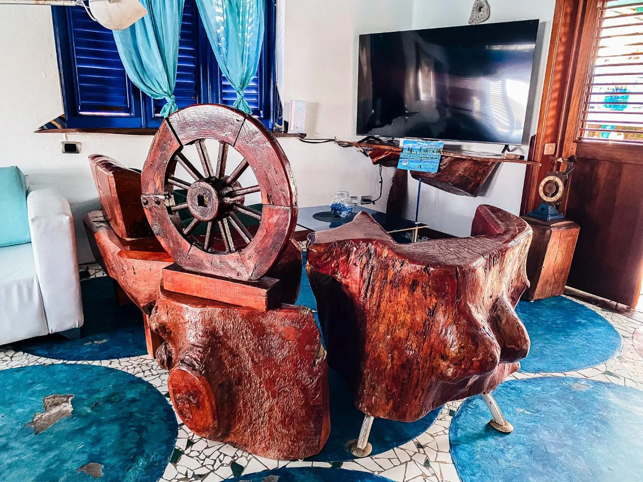 Communal lounge/ TV room in Sunset Samana