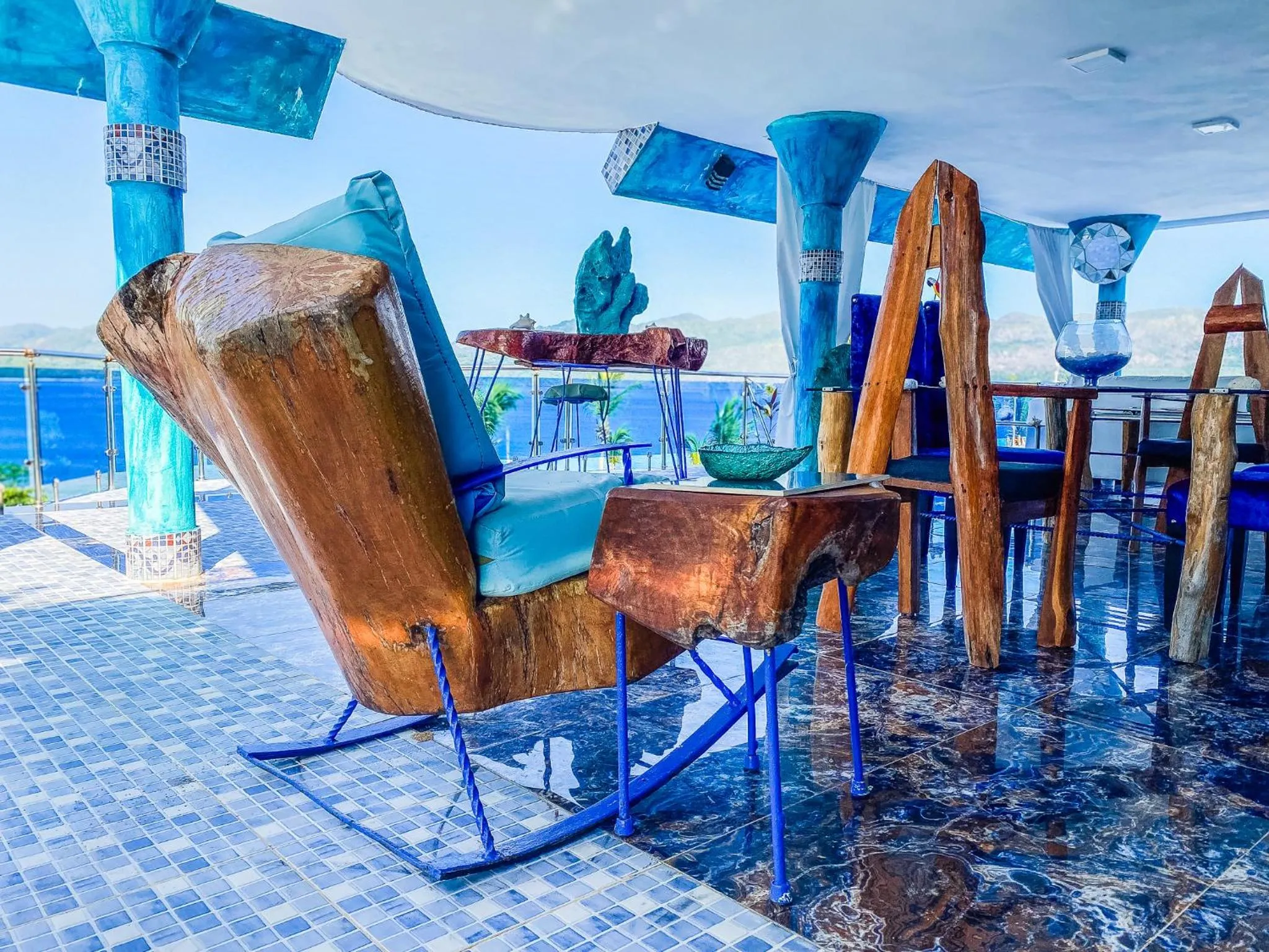 Communal lounge/ TV room in Sunset Samana