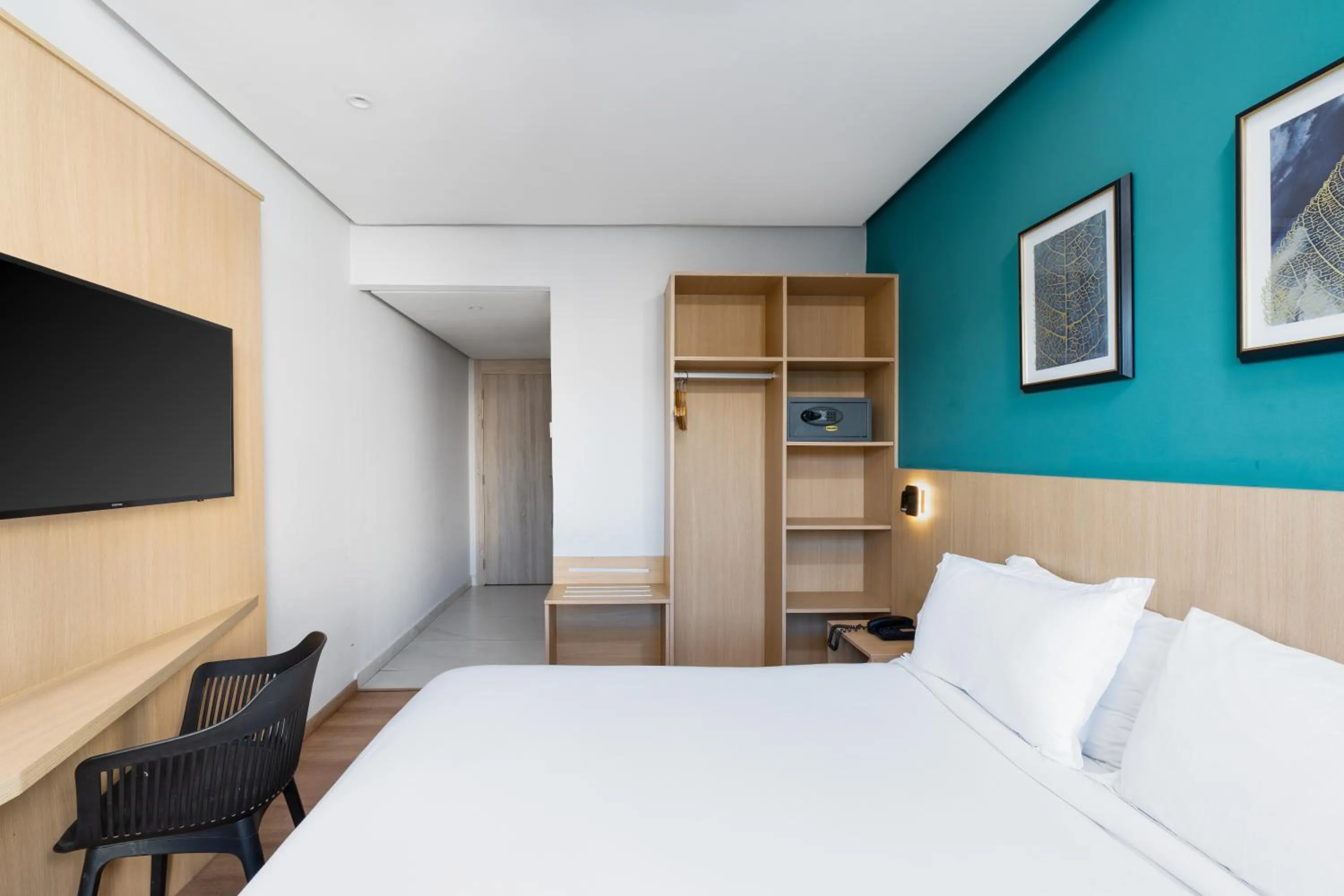 Photo of the whole room, Bed in Rihab Hotel