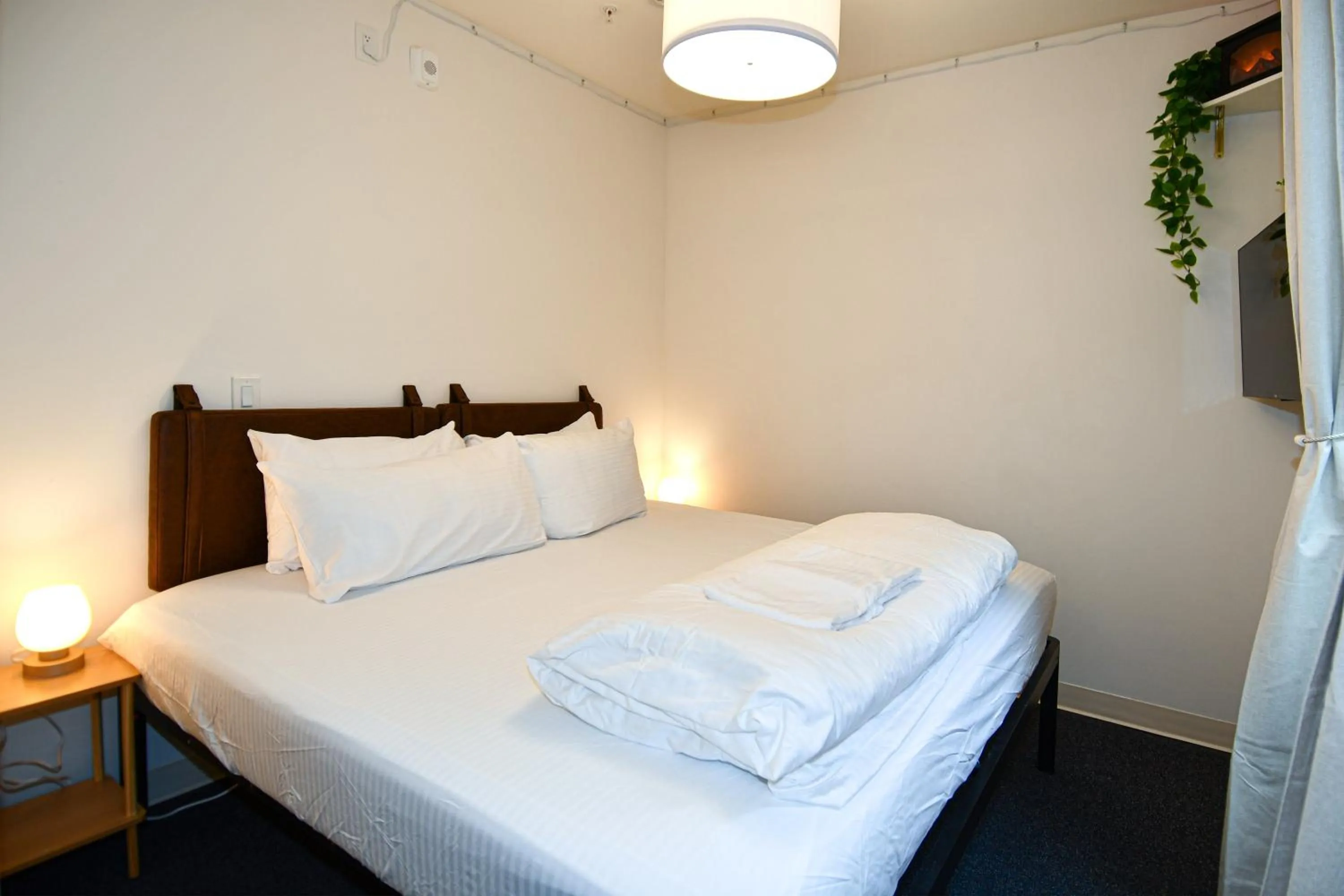 Bed in HighRoad Washington DC