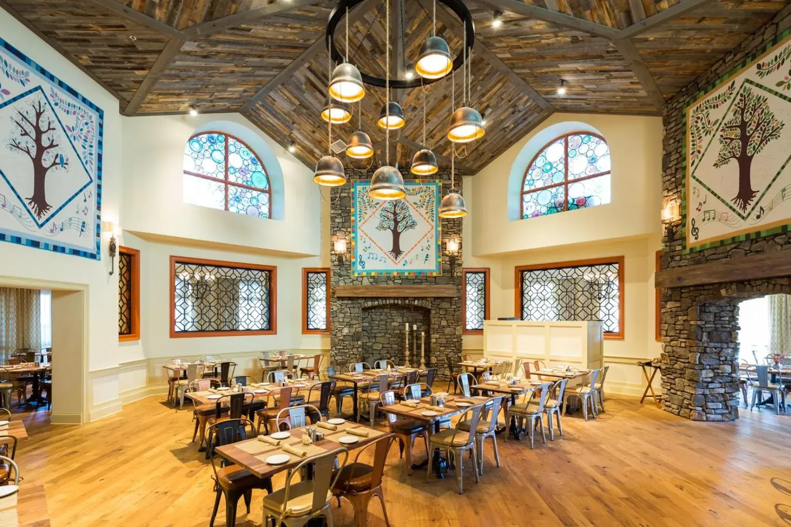Restaurant/places to eat in Dollywood's DreamMore Resort and Spa Restaurant/places to eat in Dollywood's DreamMore Resort and Spa
