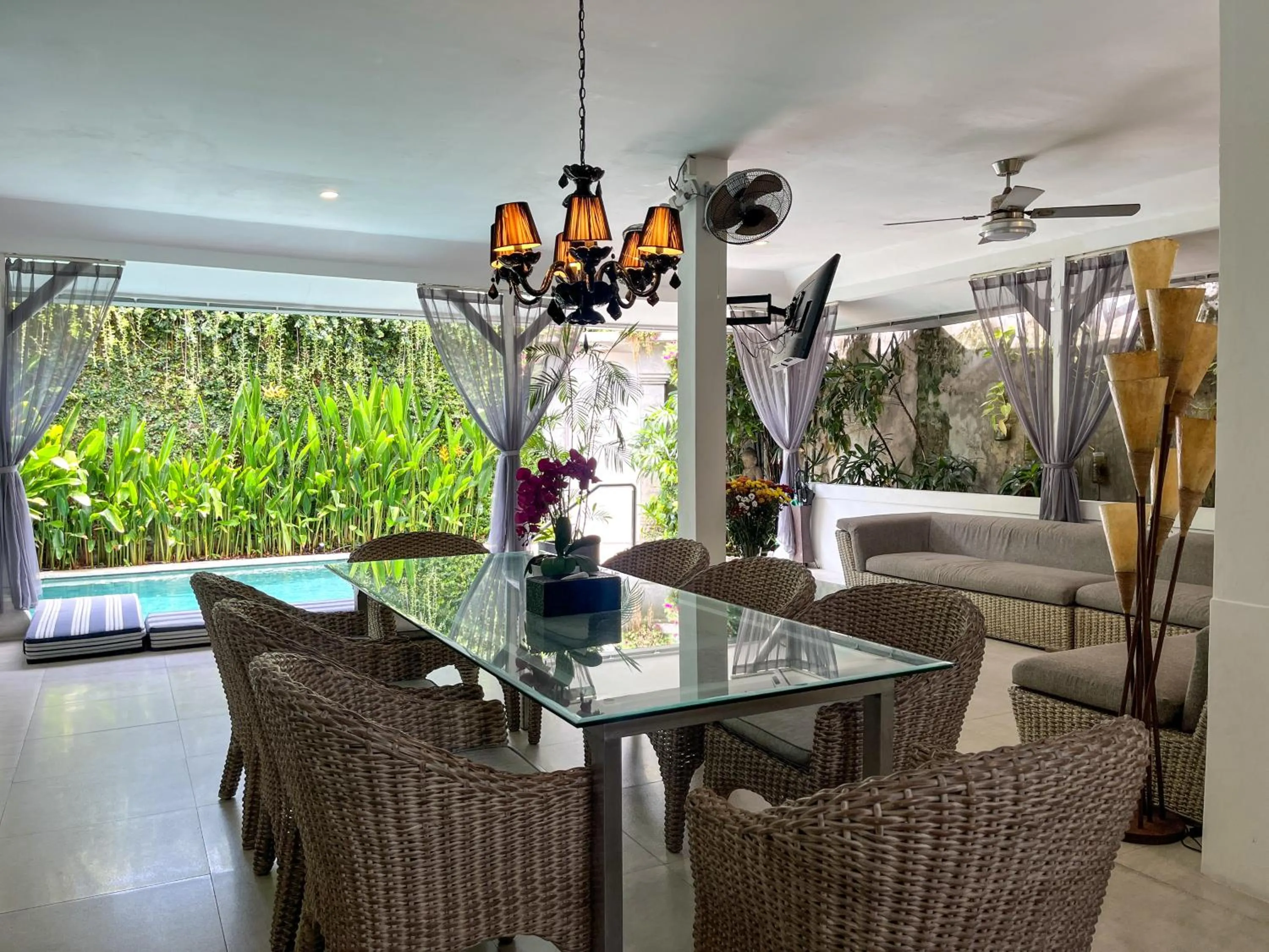 Villa Ozamiz Seminyak