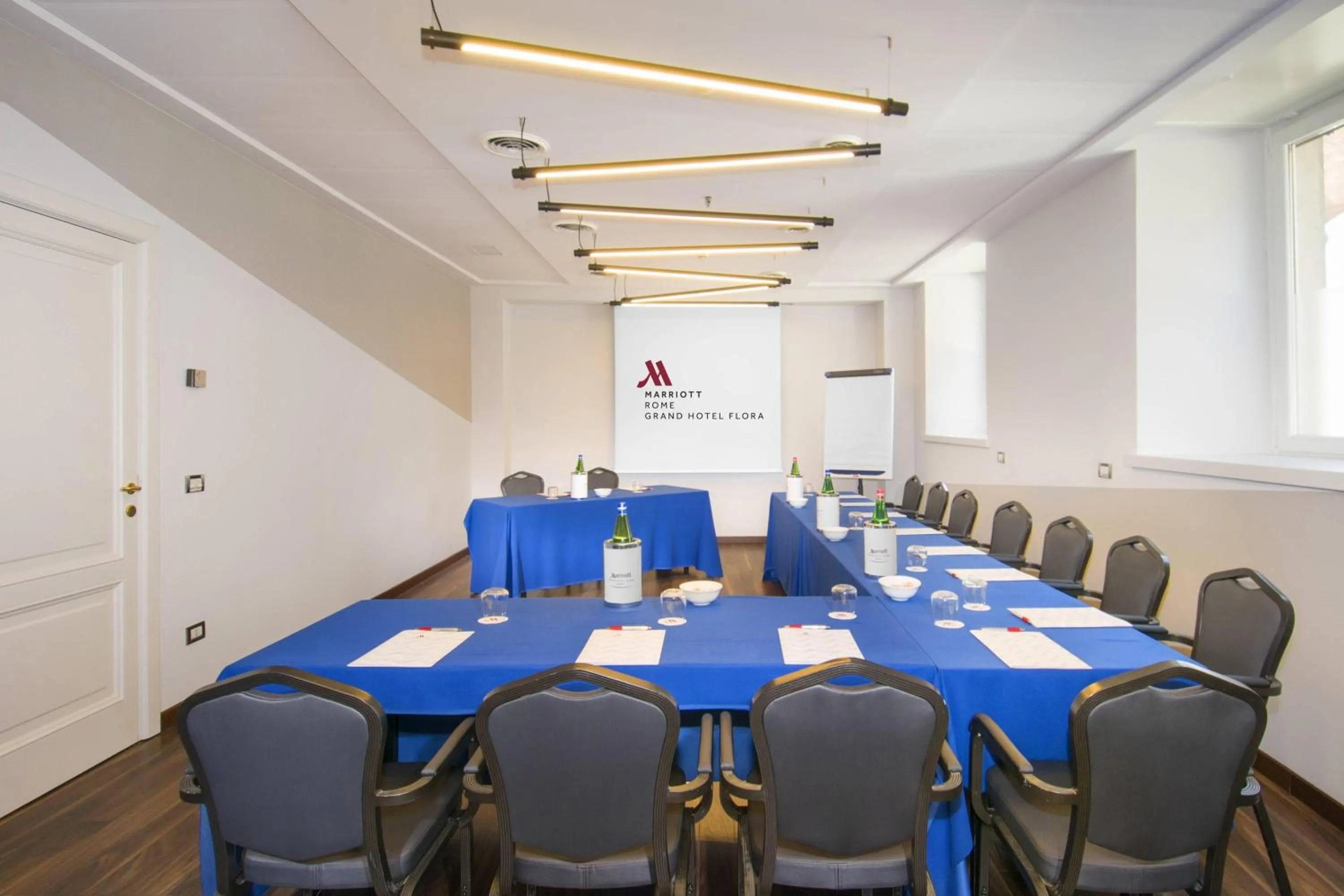 Meeting/conference room in Rome Marriott Grand Hotel Flora