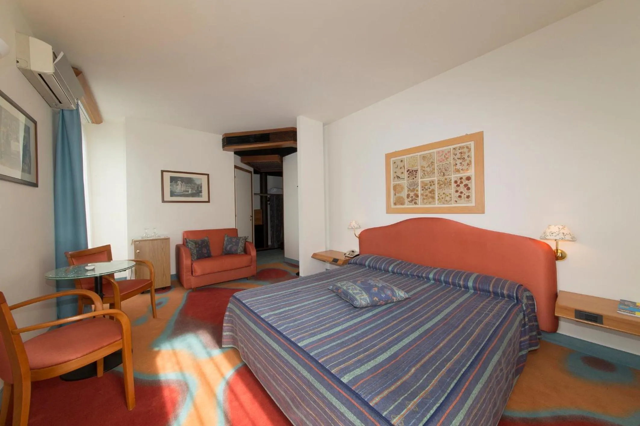 Photo of the whole room in Hotel Catullo