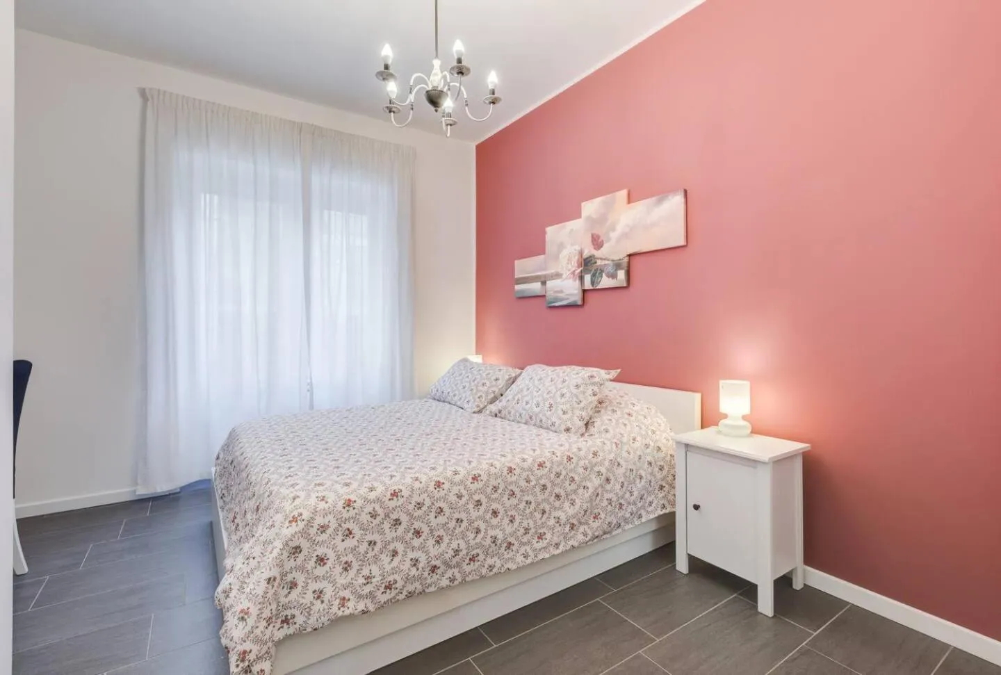 Photo of the whole room, Bed in AV Domus Vatican St.Peter B&B