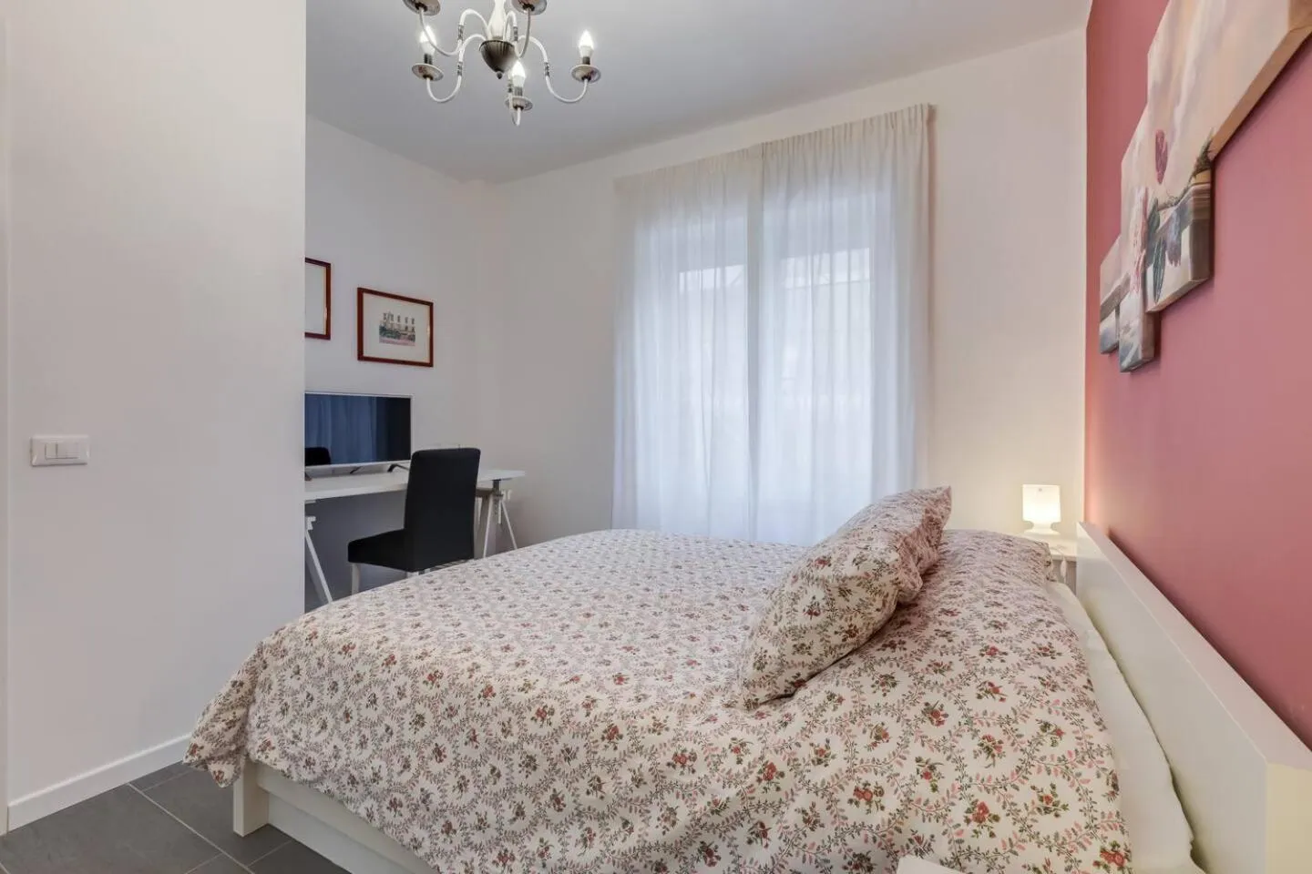 Photo of the whole room, Bed in AV Domus Vatican St.Peter B&B