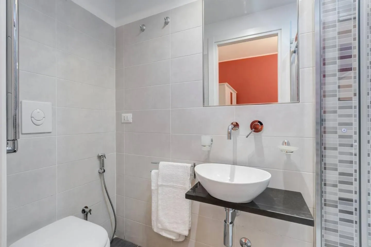 Bathroom in AV Domus Vatican St.Peter B&B