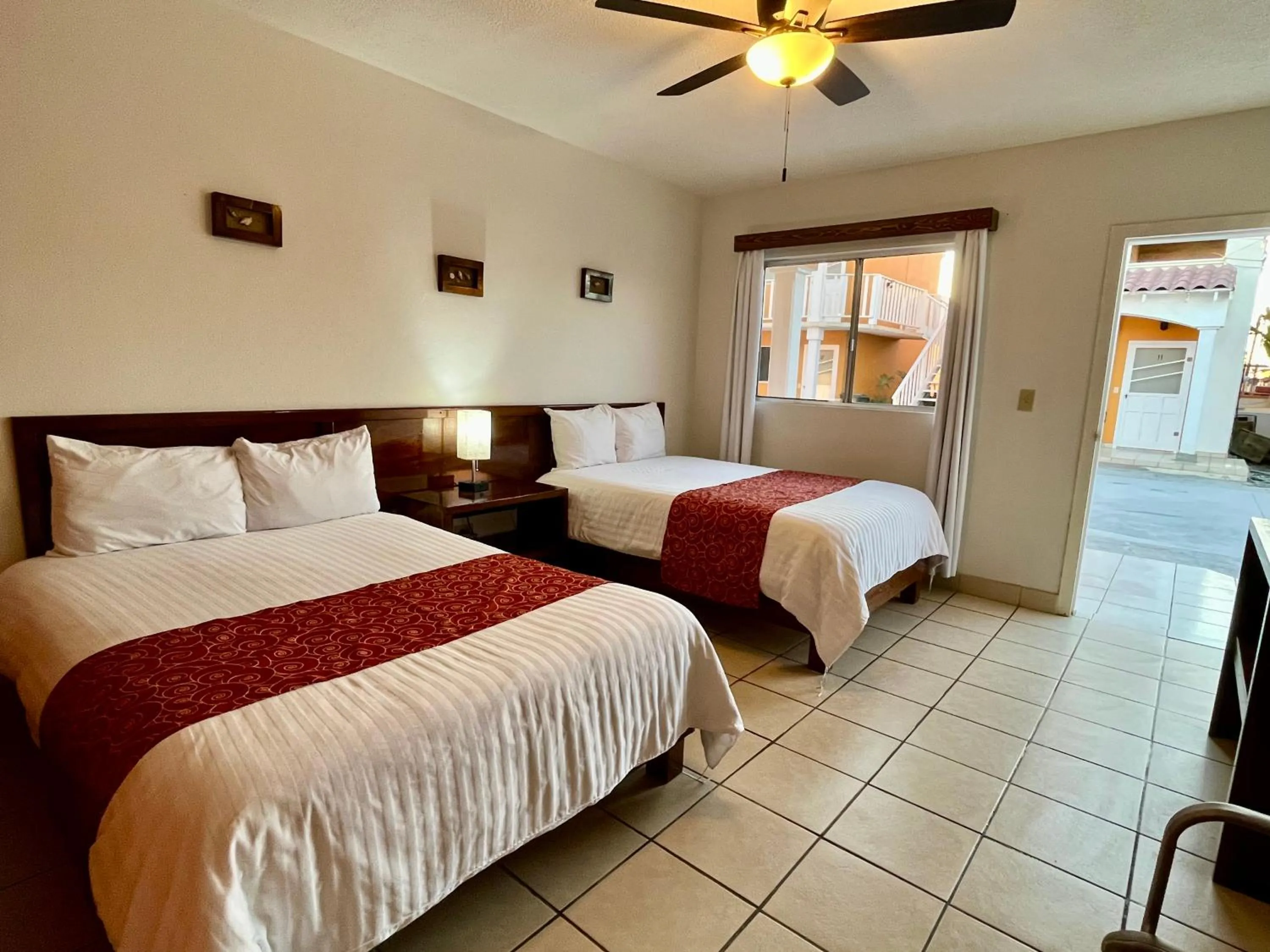 Bed in Hotel Los Caracoles