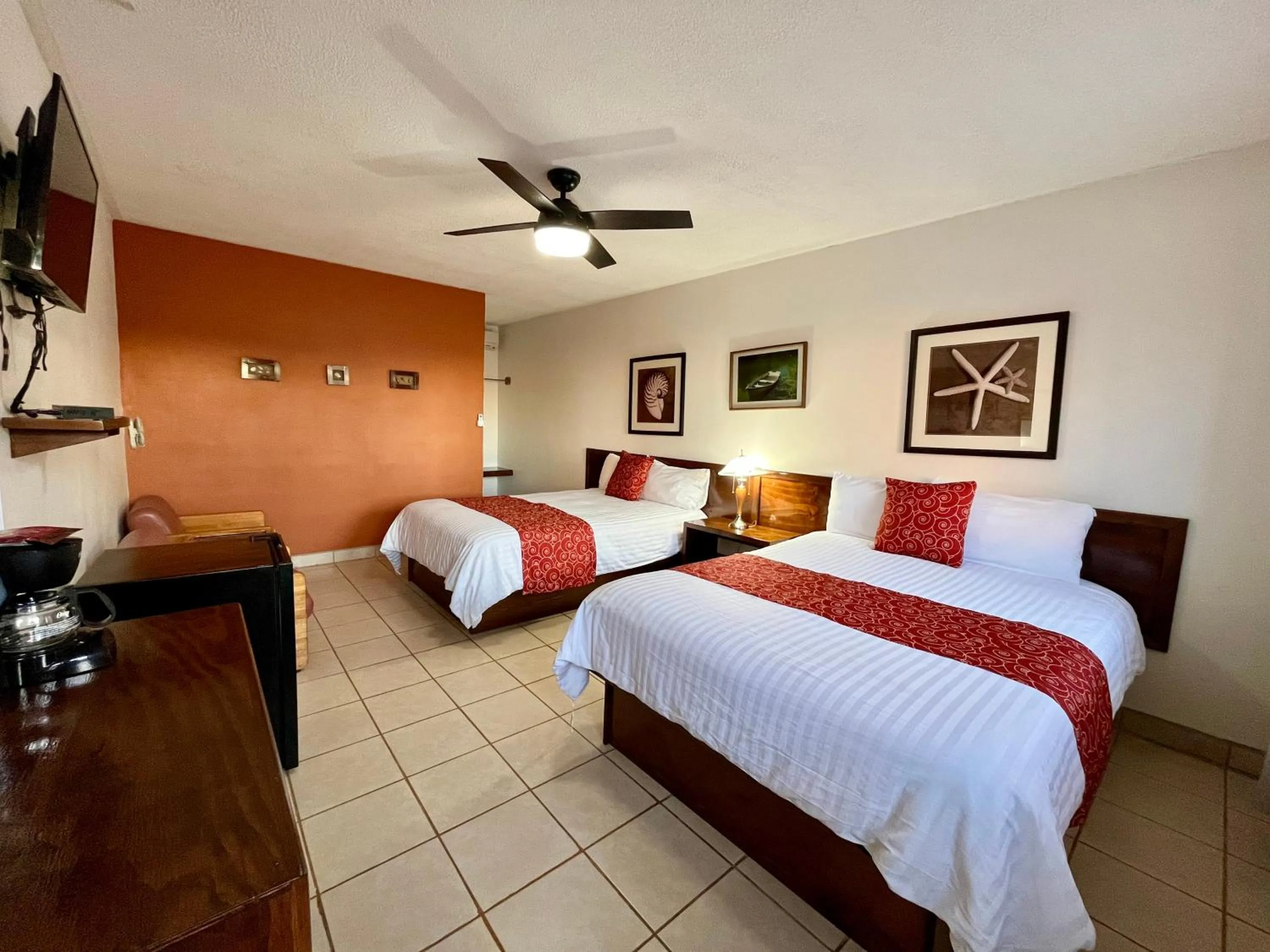 Bed in Hotel Los Caracoles
