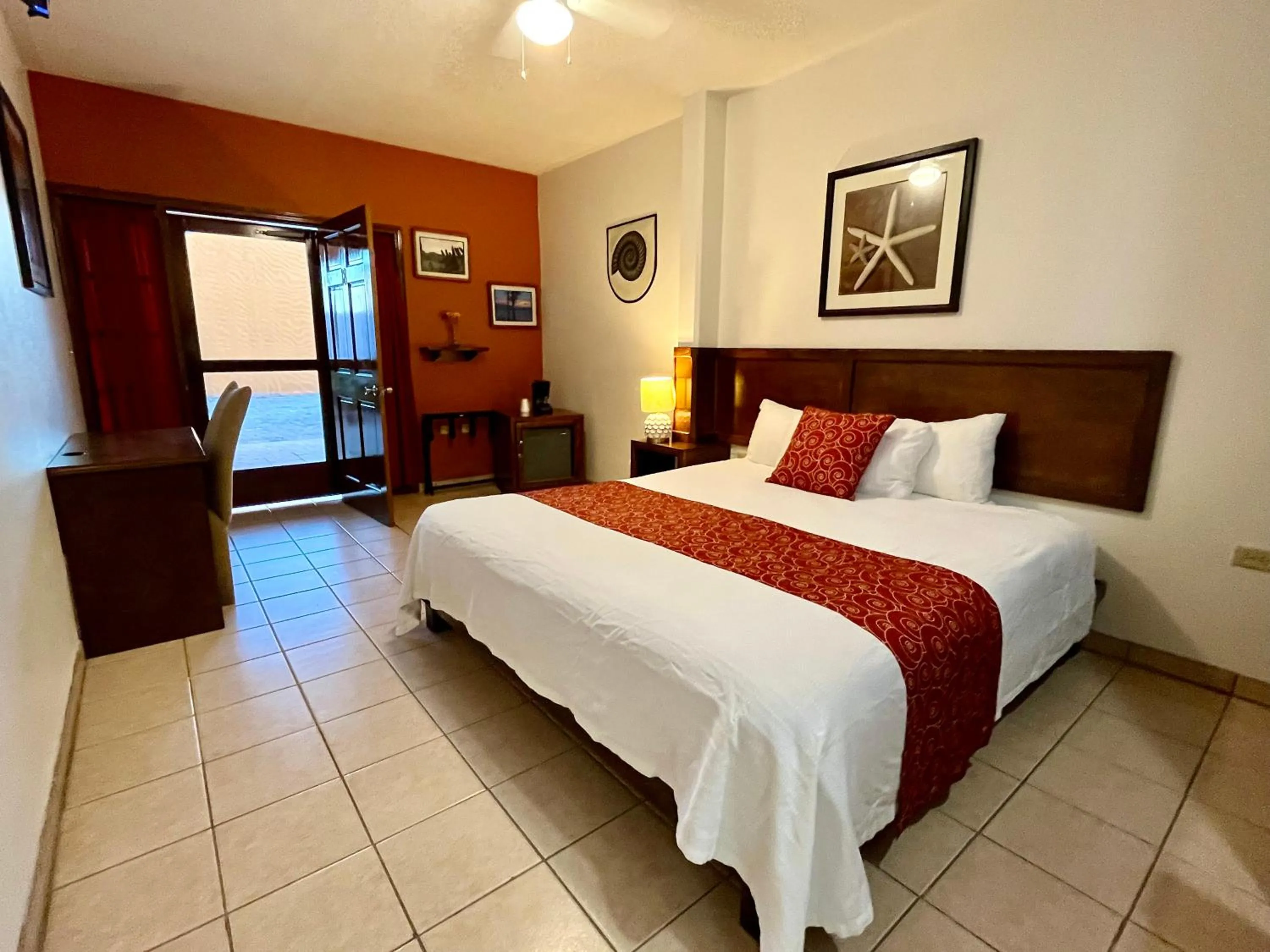 Bed in Hotel Los Caracoles
