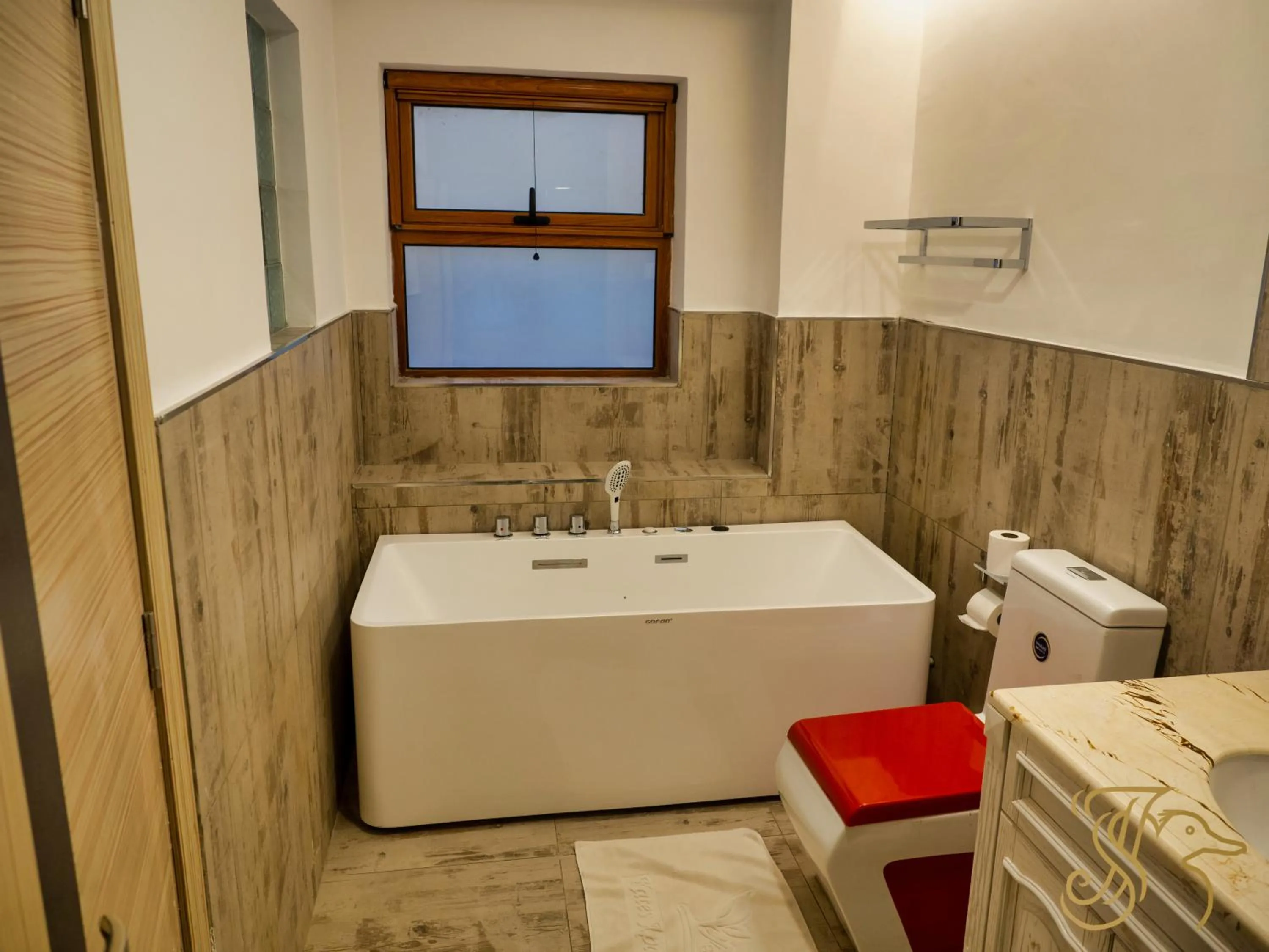 Bathroom in Kates Apartments