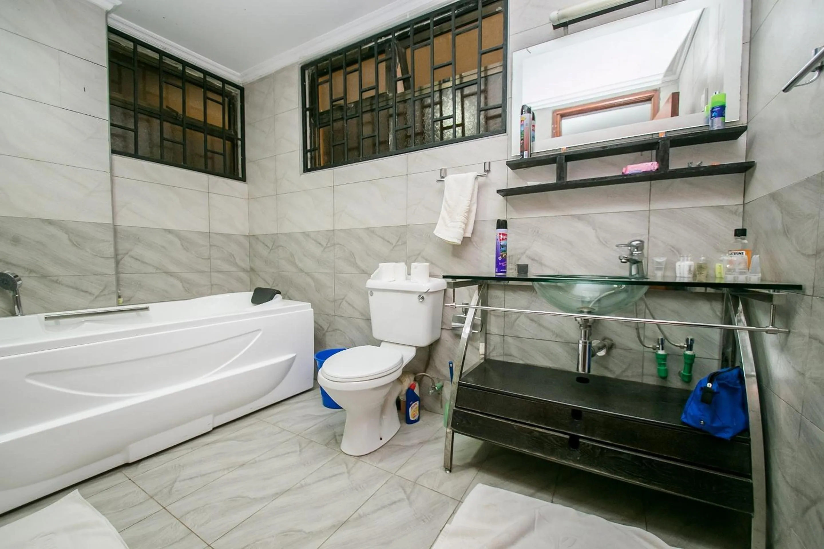 Bathroom in Kates Apartments