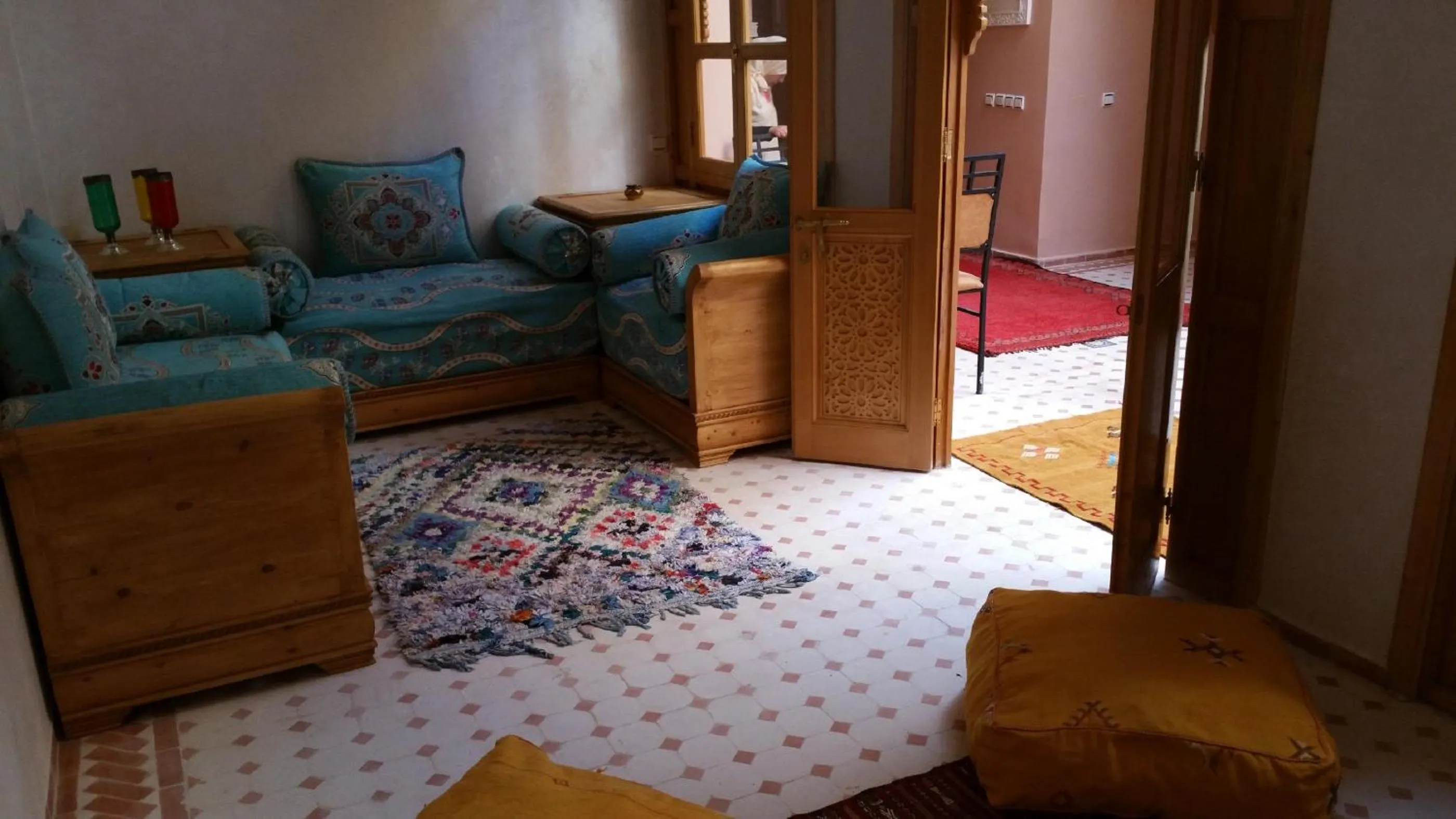 Communal lounge/ TV room in Riad Jenan Adam