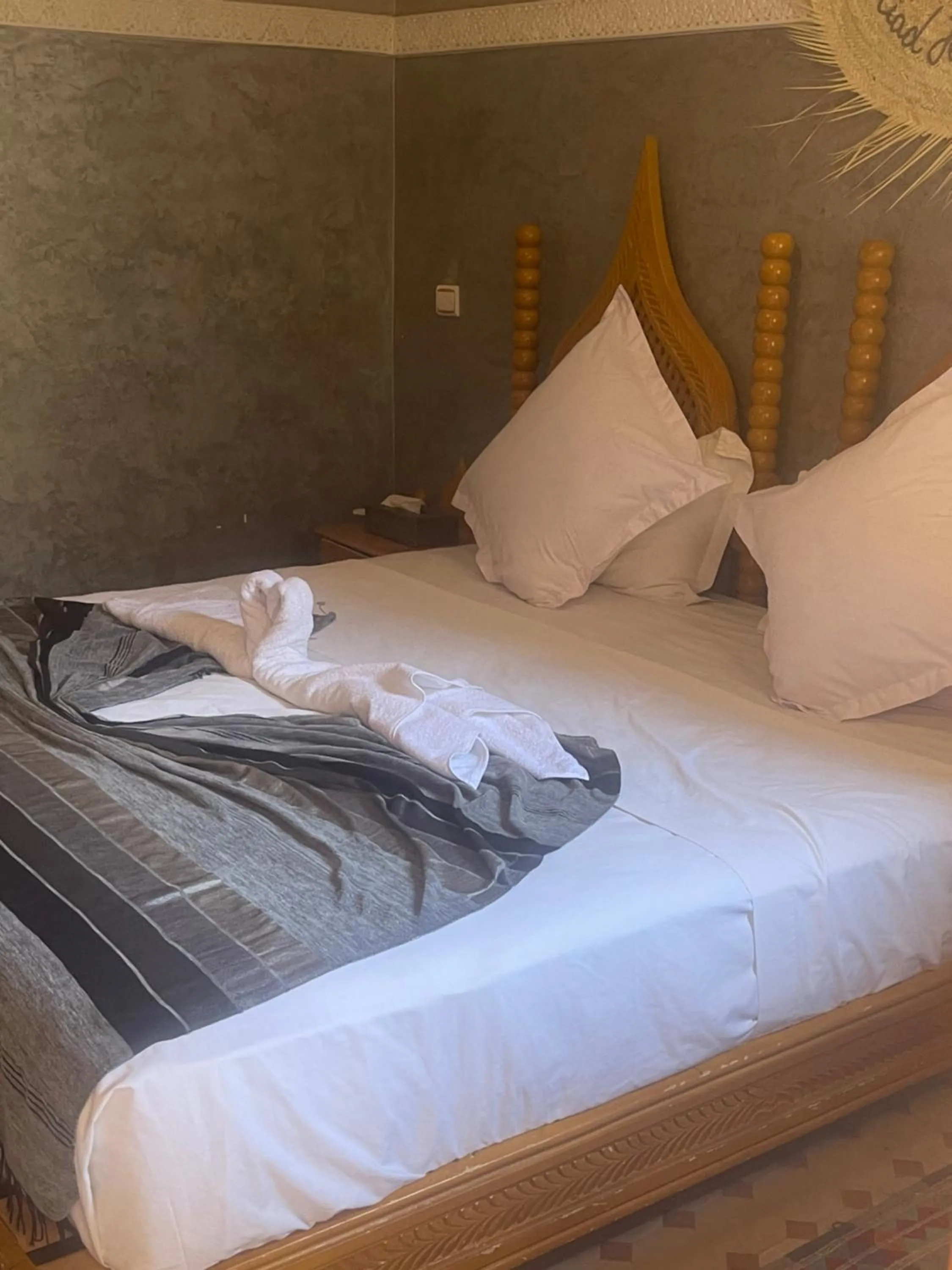 Bed in Riad Jenan Adam