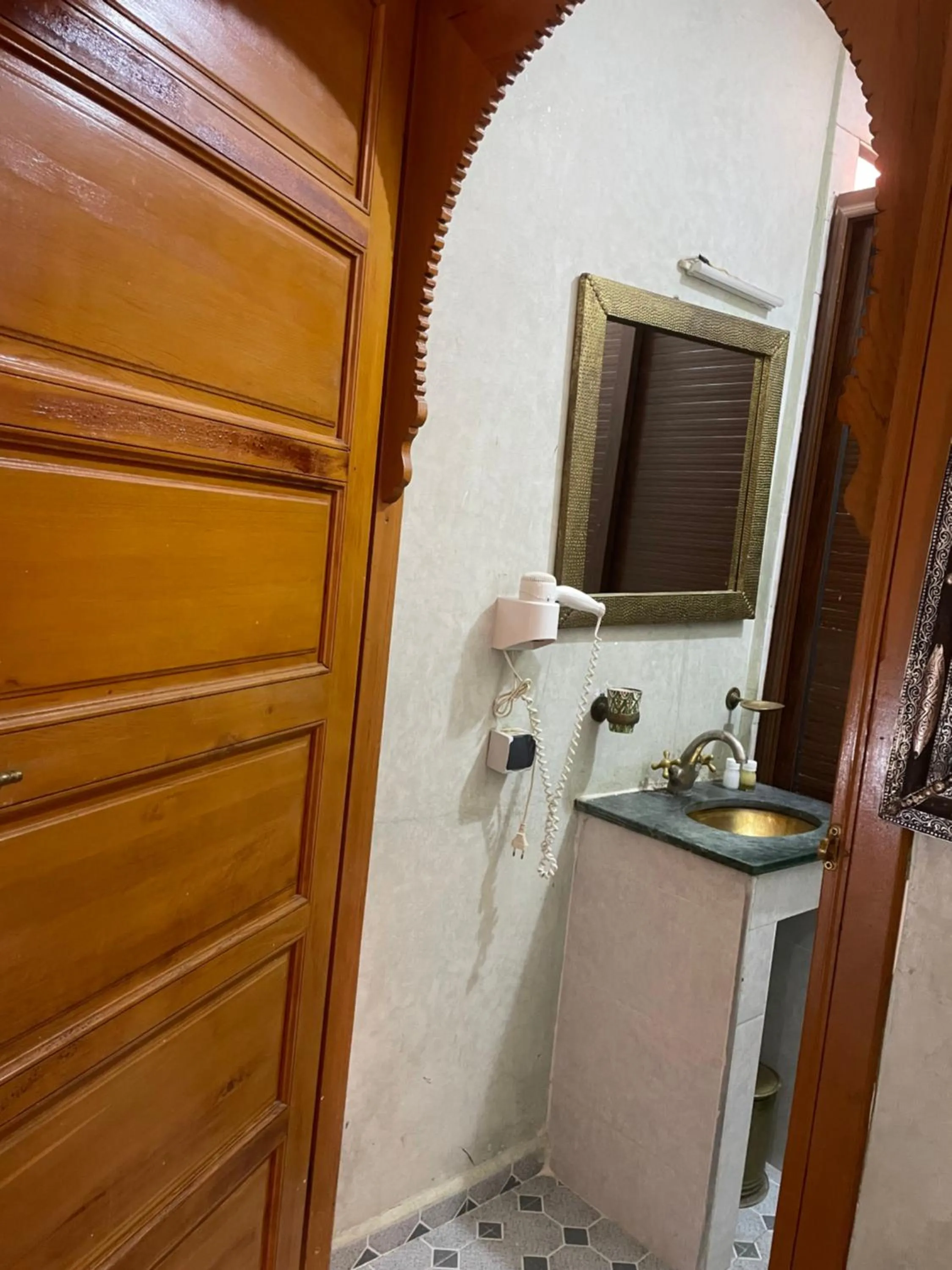 Property building in Riad Jenan Adam