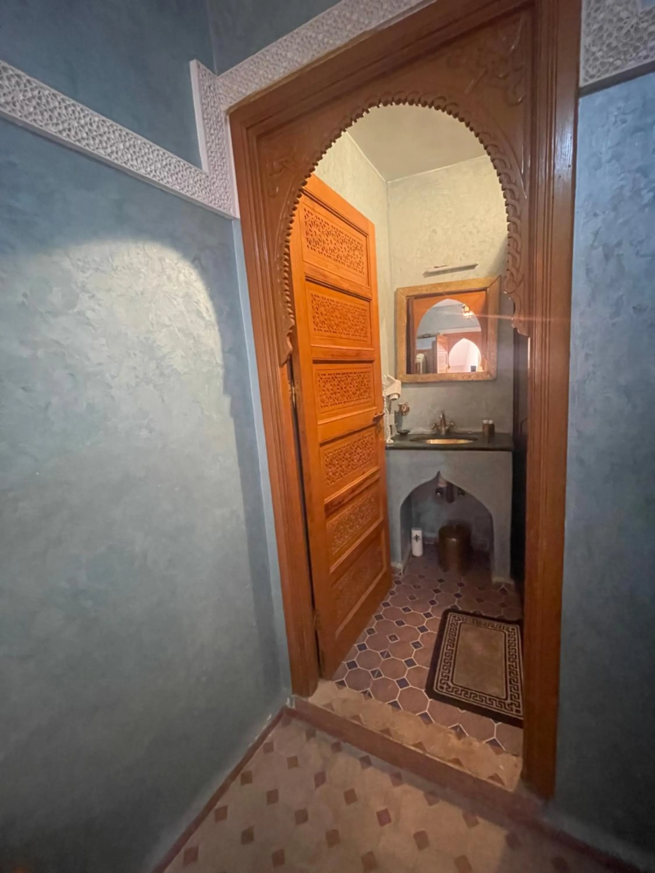 Shower in Riad Jenan Adam