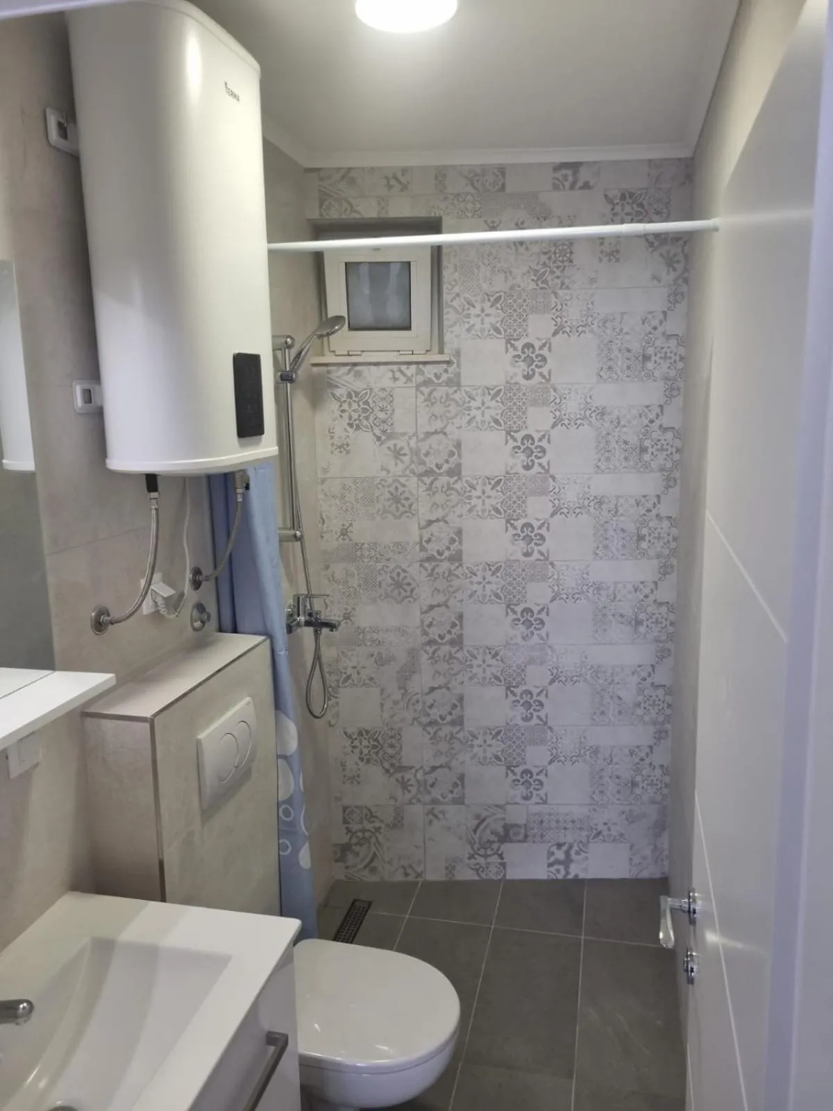 Shower in Imperium Apartments