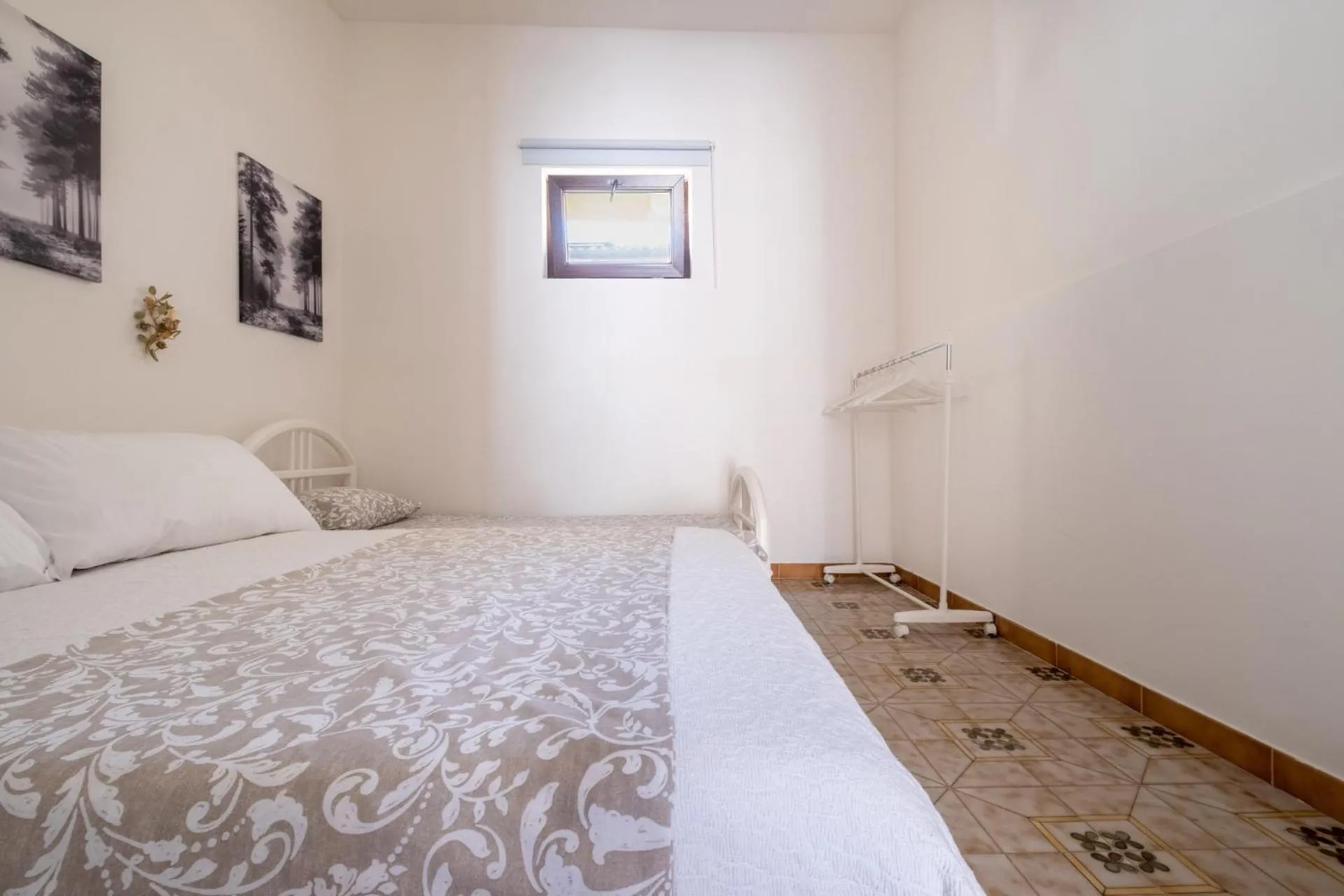 Bedroom, Bed in Si-Moutique, le Case-grotte degli Avi 2