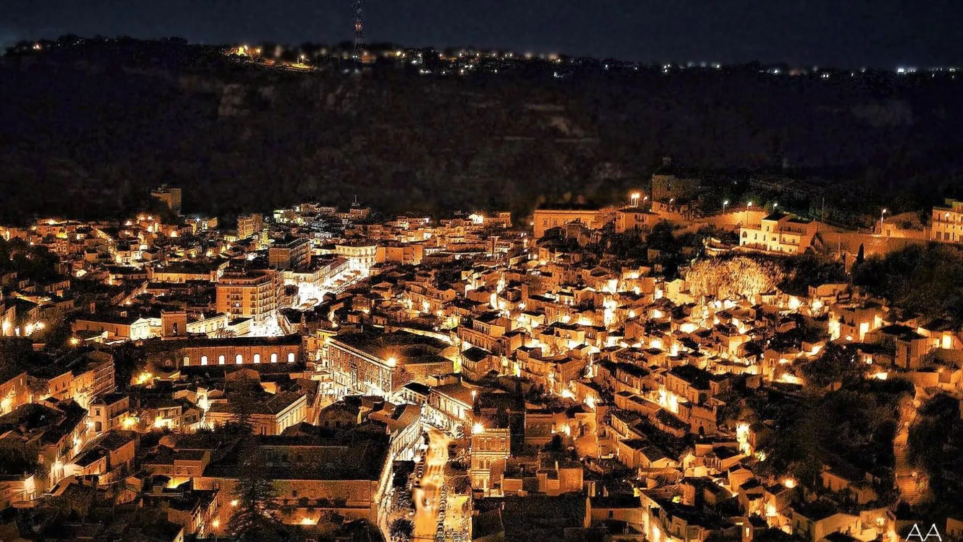 Neighbourhood in Si-Moutique, le Case-grotte degli Avi 2