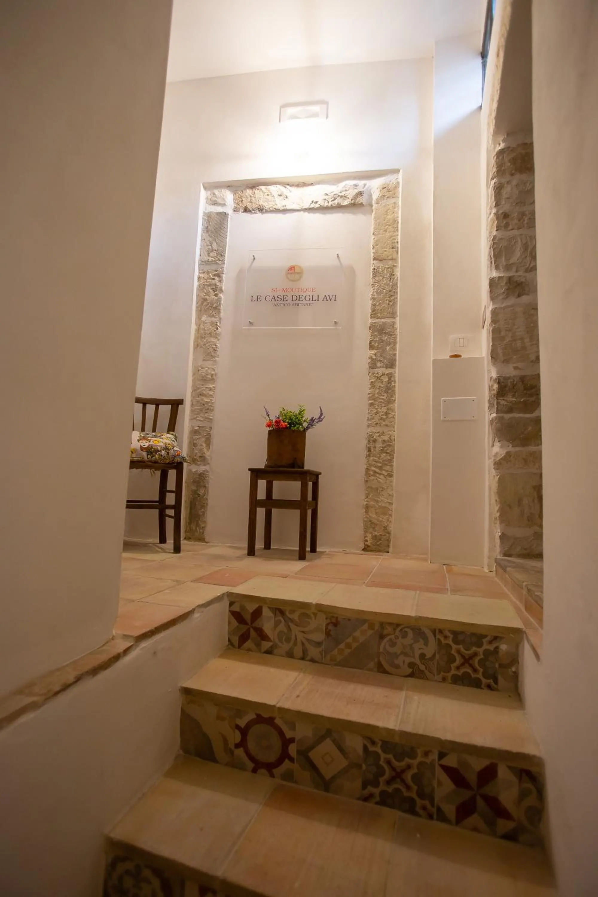 Lobby or reception in Si-Moutique, le Case-grotte degli Avi 2
