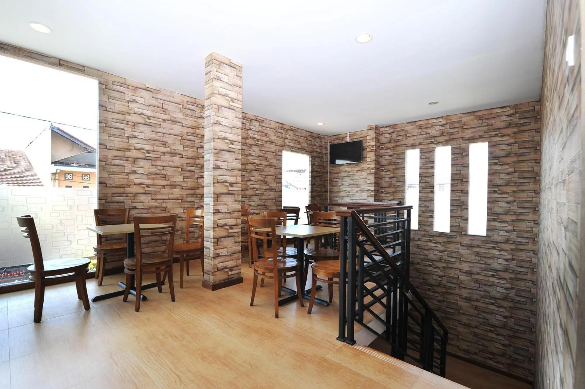 Lounge or bar in Amaya Suites Hotel